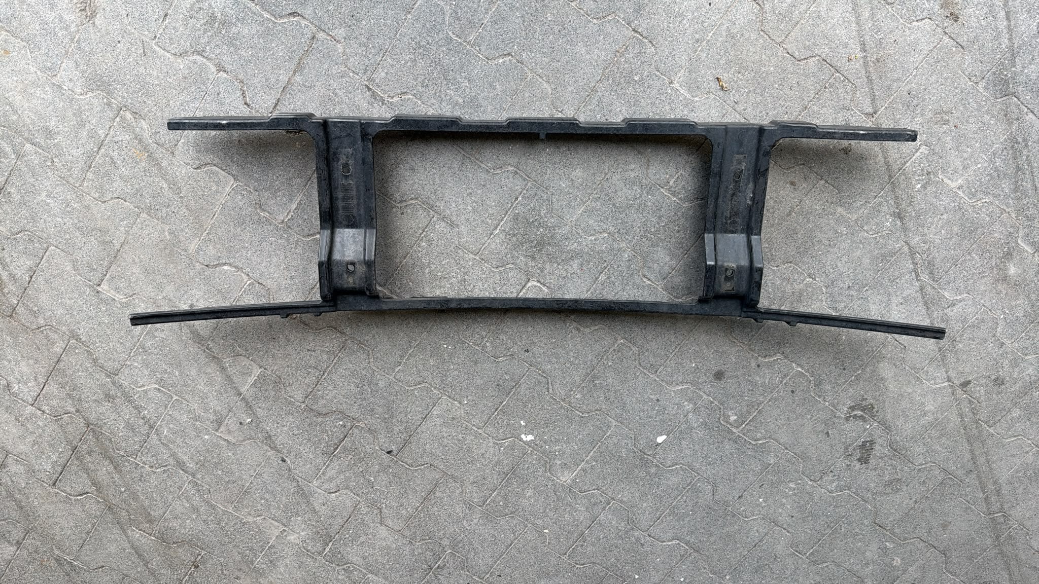 Hyundai H1 2015- Etupuskurin nostovarsi 86591-4H700