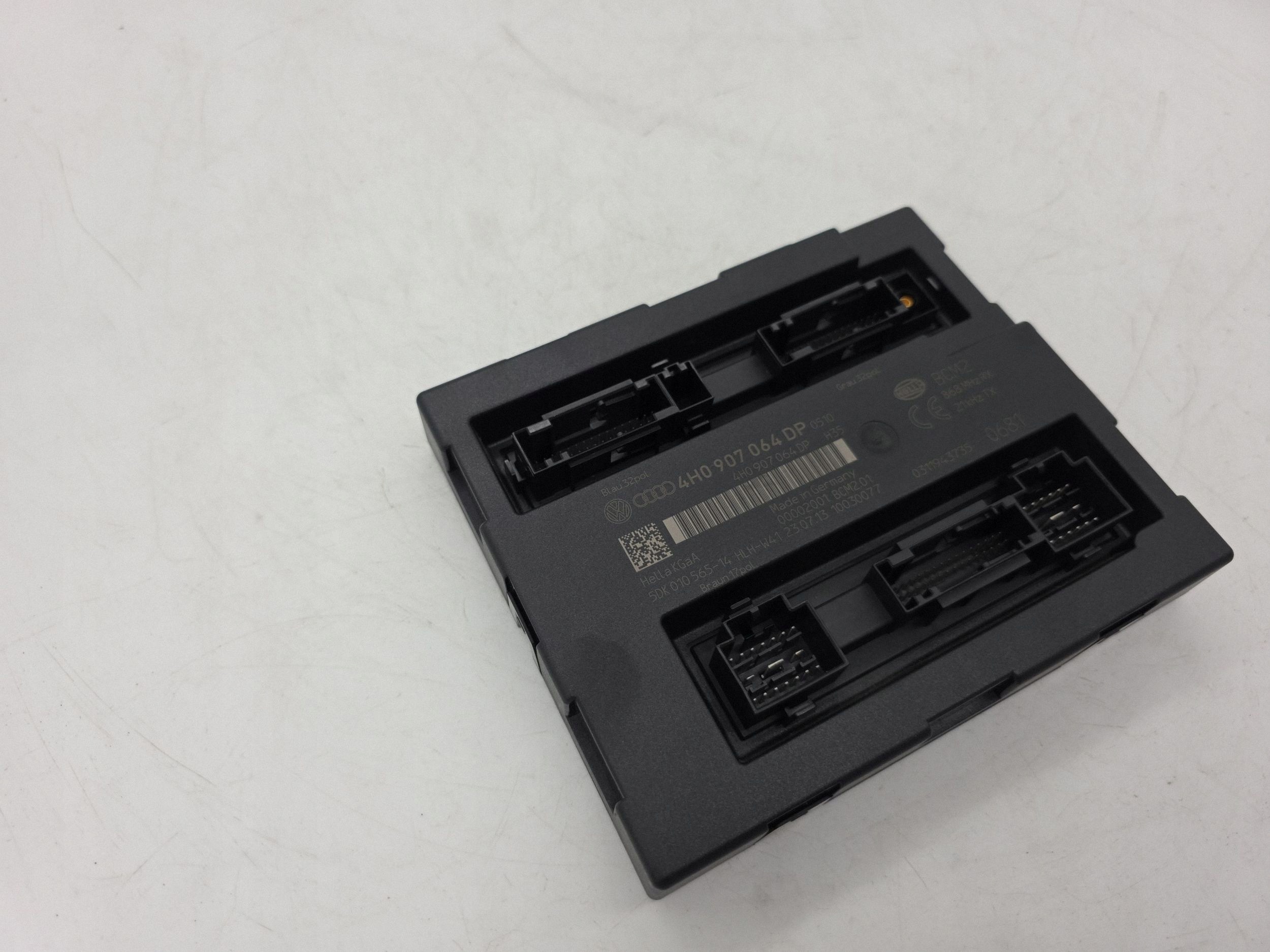 Mukavuusmoduuli BCM2 Audi A6 A7 A8 4H0907064DP