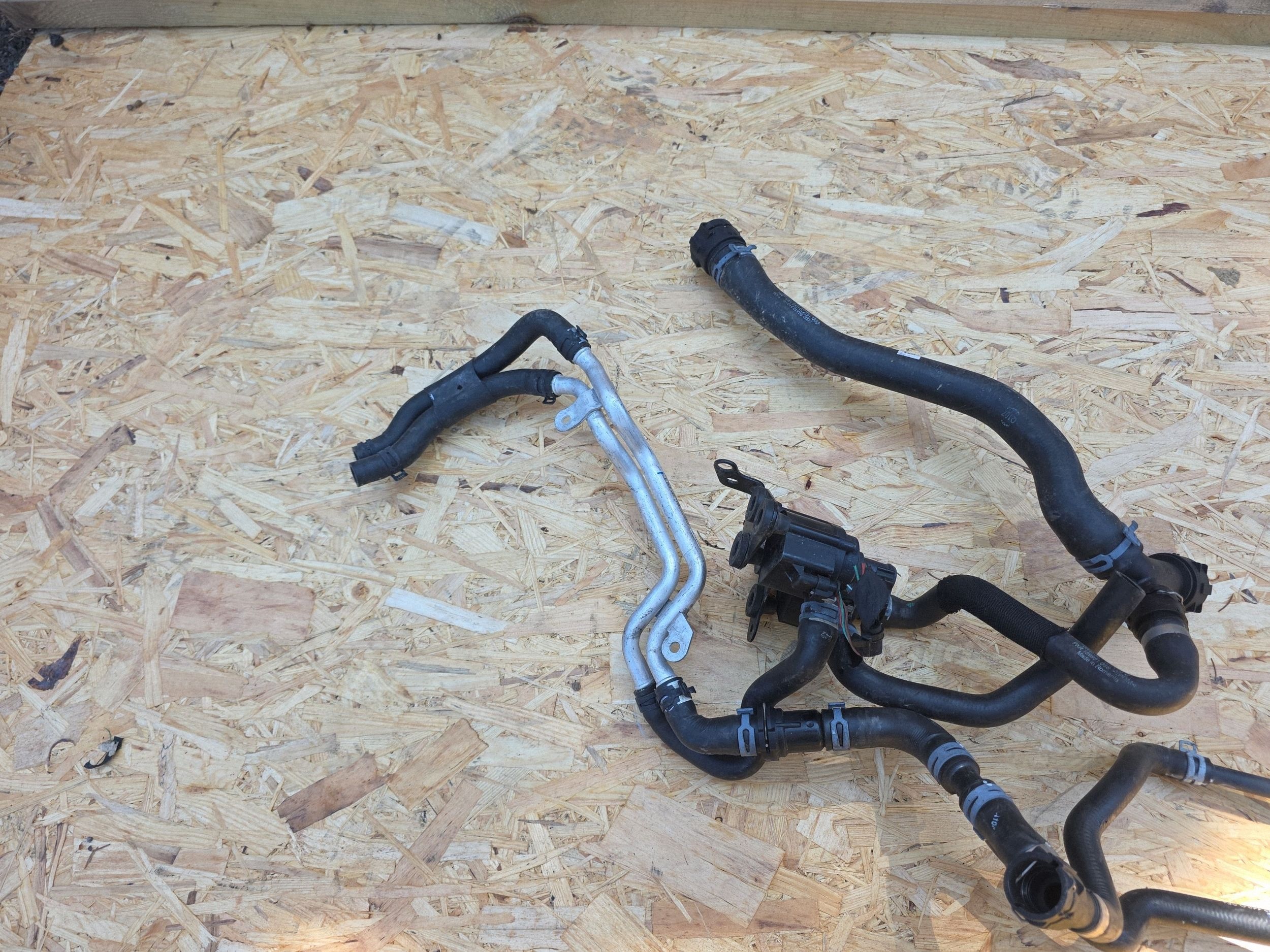 Imuilmaputki Audi Q5 SQ5 FY 80A122101B