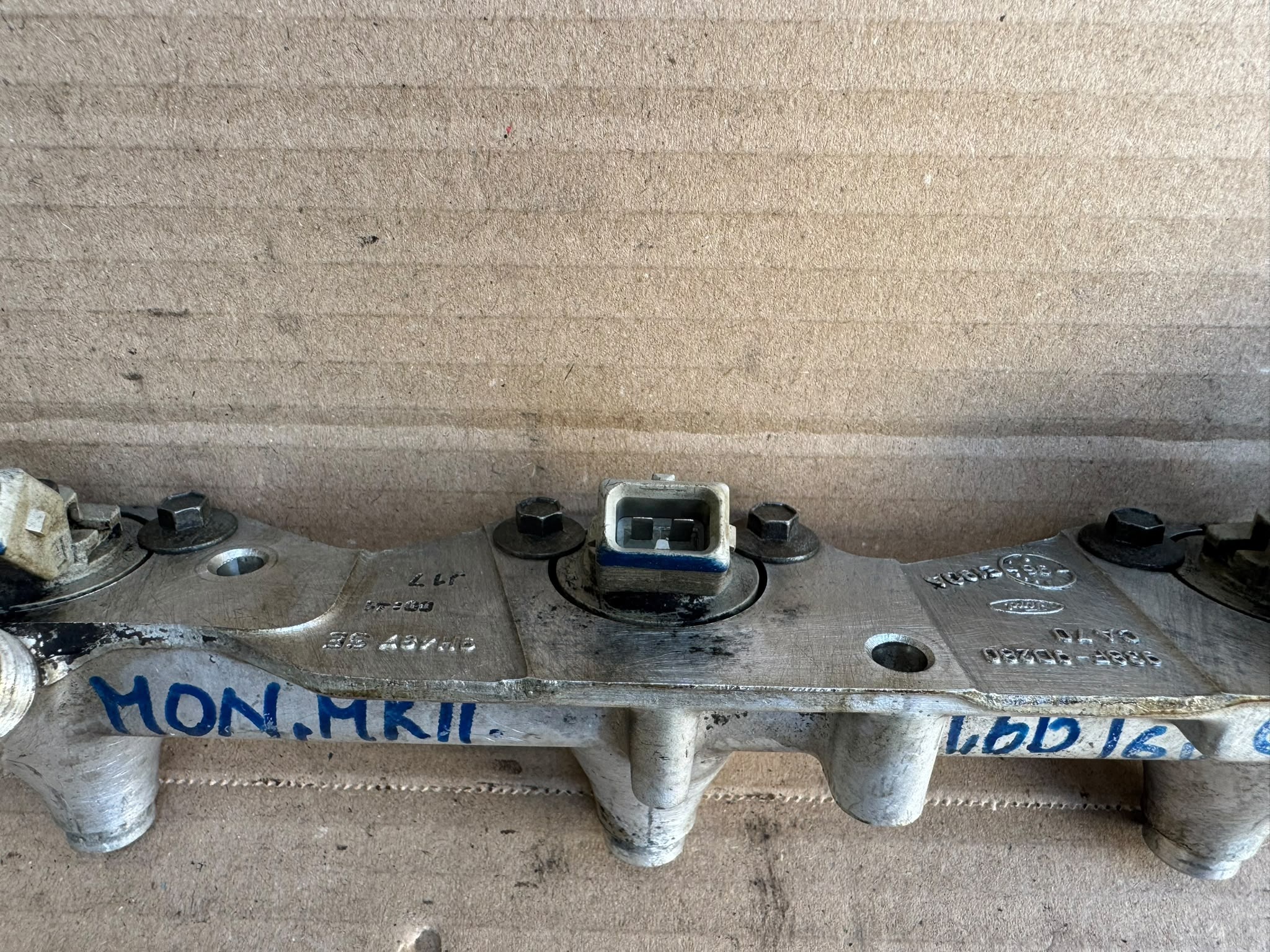 Einspritzleiste Ford Mondeo MK1 MK2 gebraucht