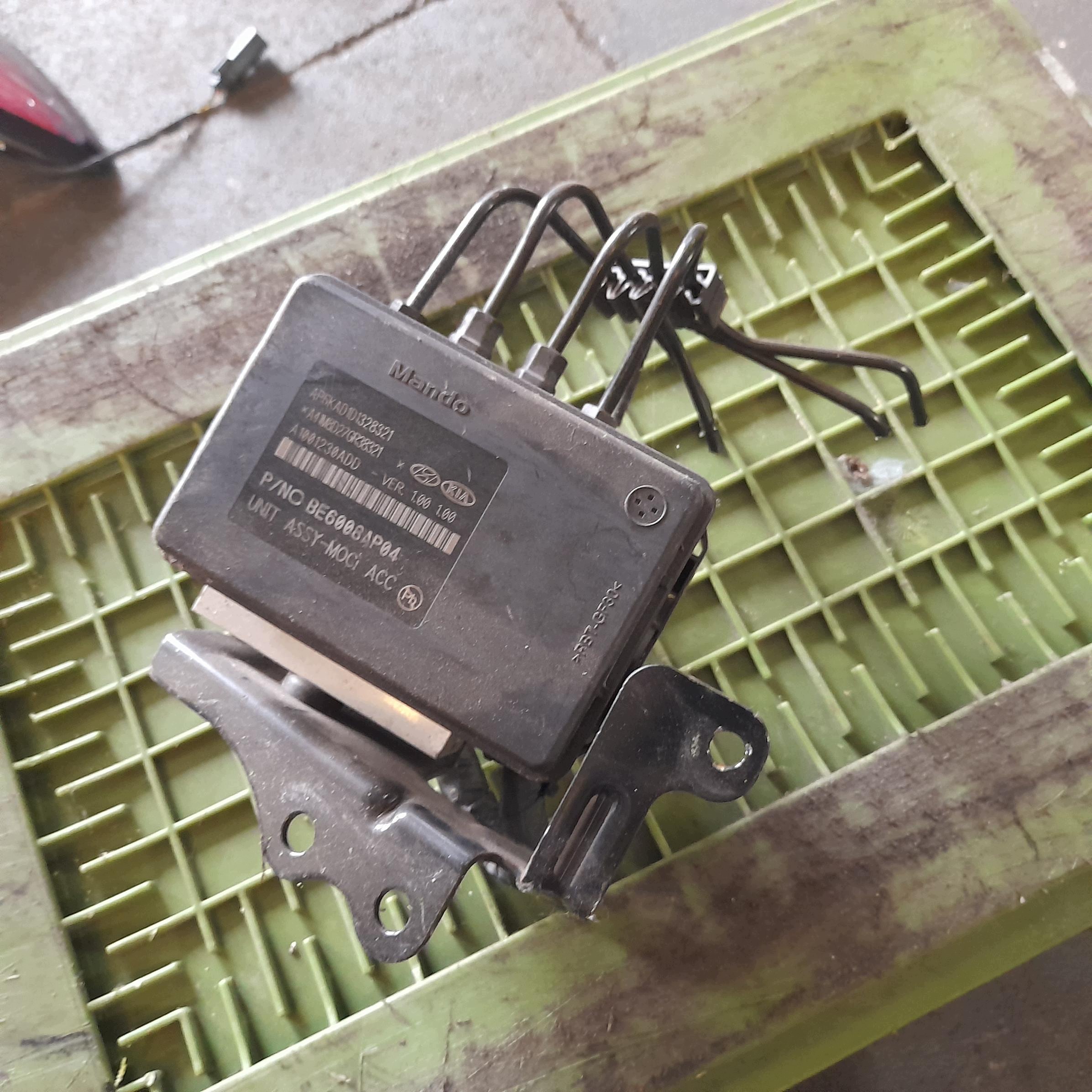 ABS-ESP-pumppu Kia Hyundai 58920-F1570 PIC