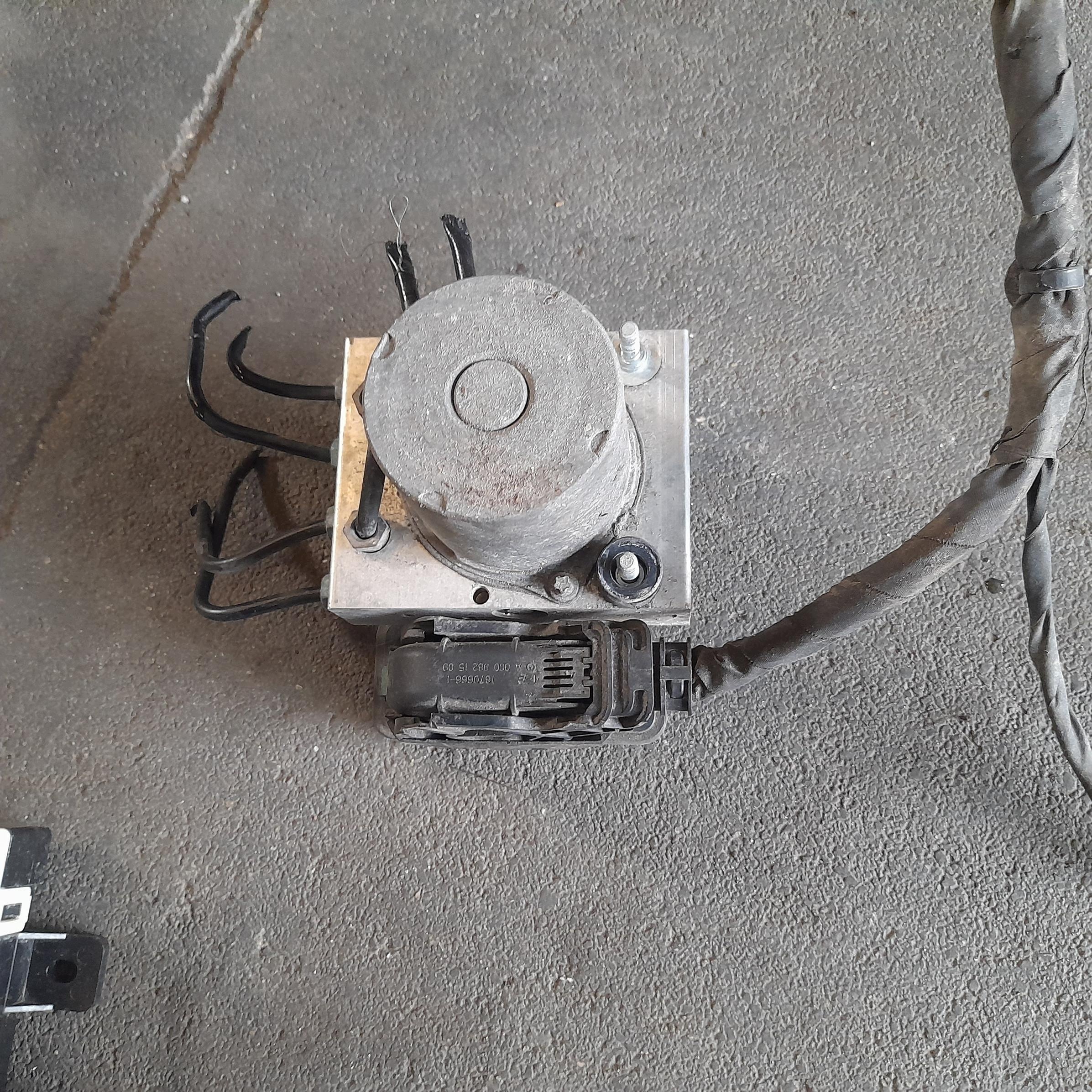 Pompa ABS ESP Mercedes Vito W447 A4479003802 image 3