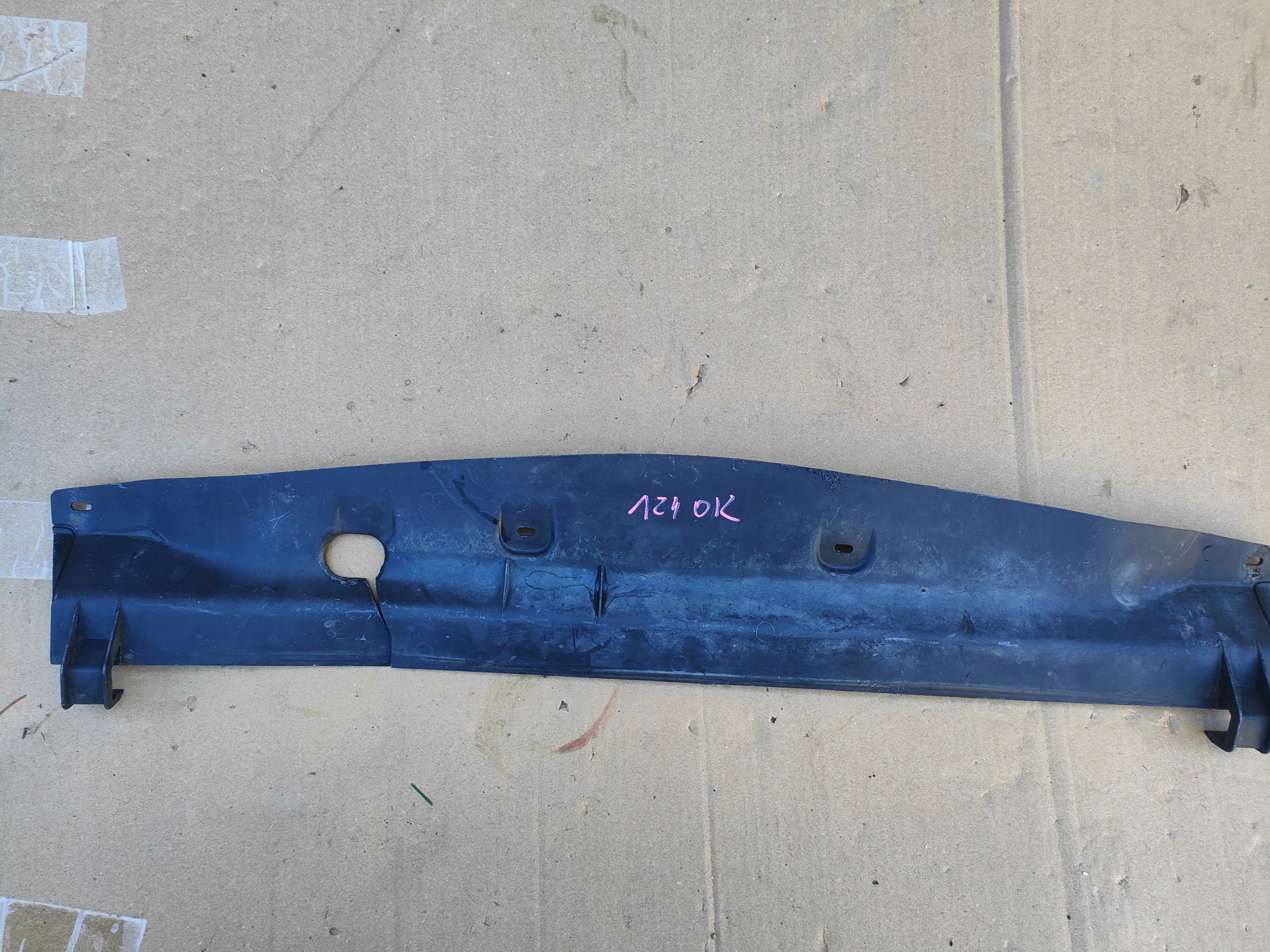 Unterer Kühlerschutz Stoßstange Mercedes 124 W124 1245050088 image 6