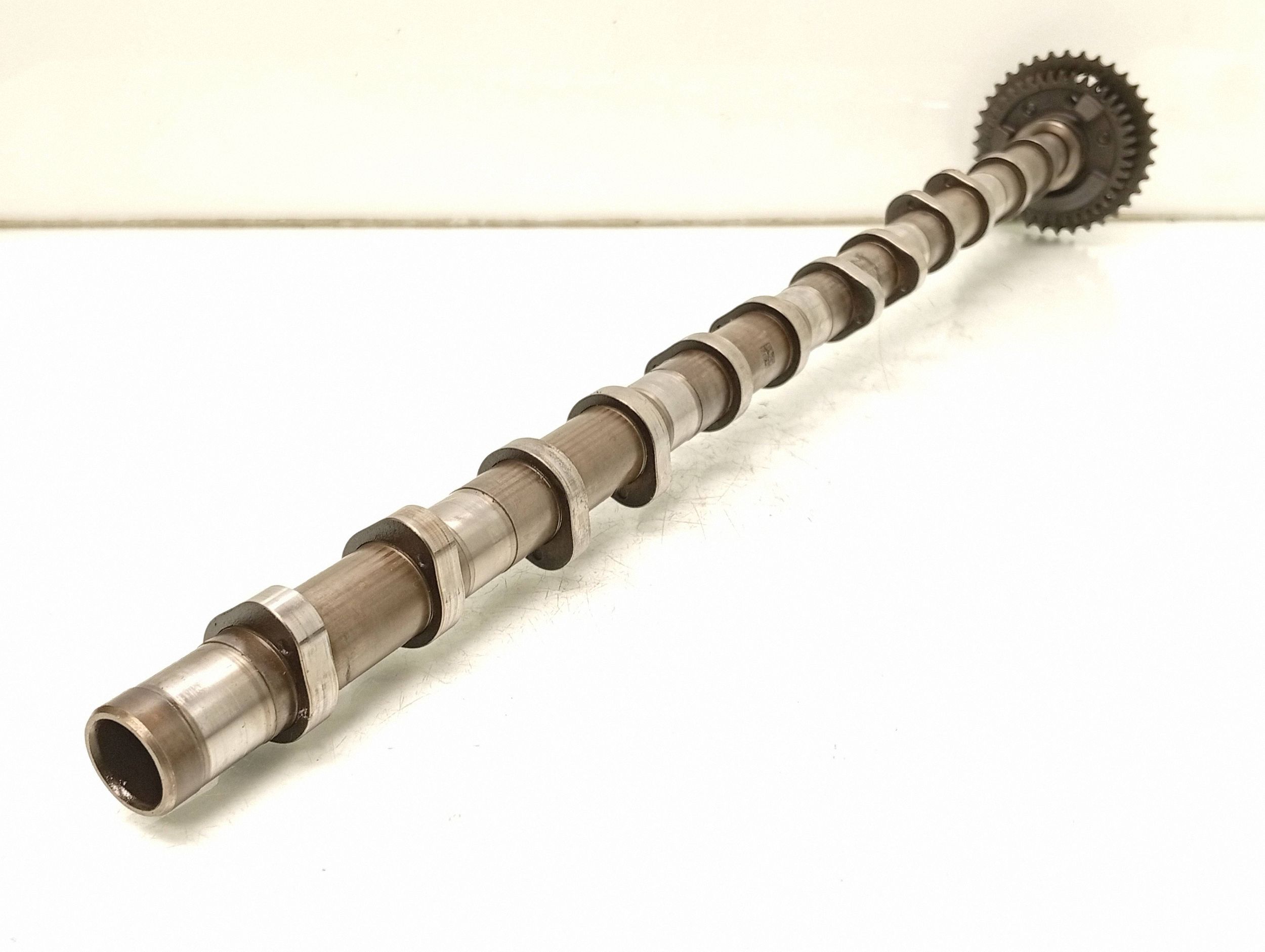 BMW E90 E91 F10 F11 F30 F31 Diesel Nokka-akseli 8509120