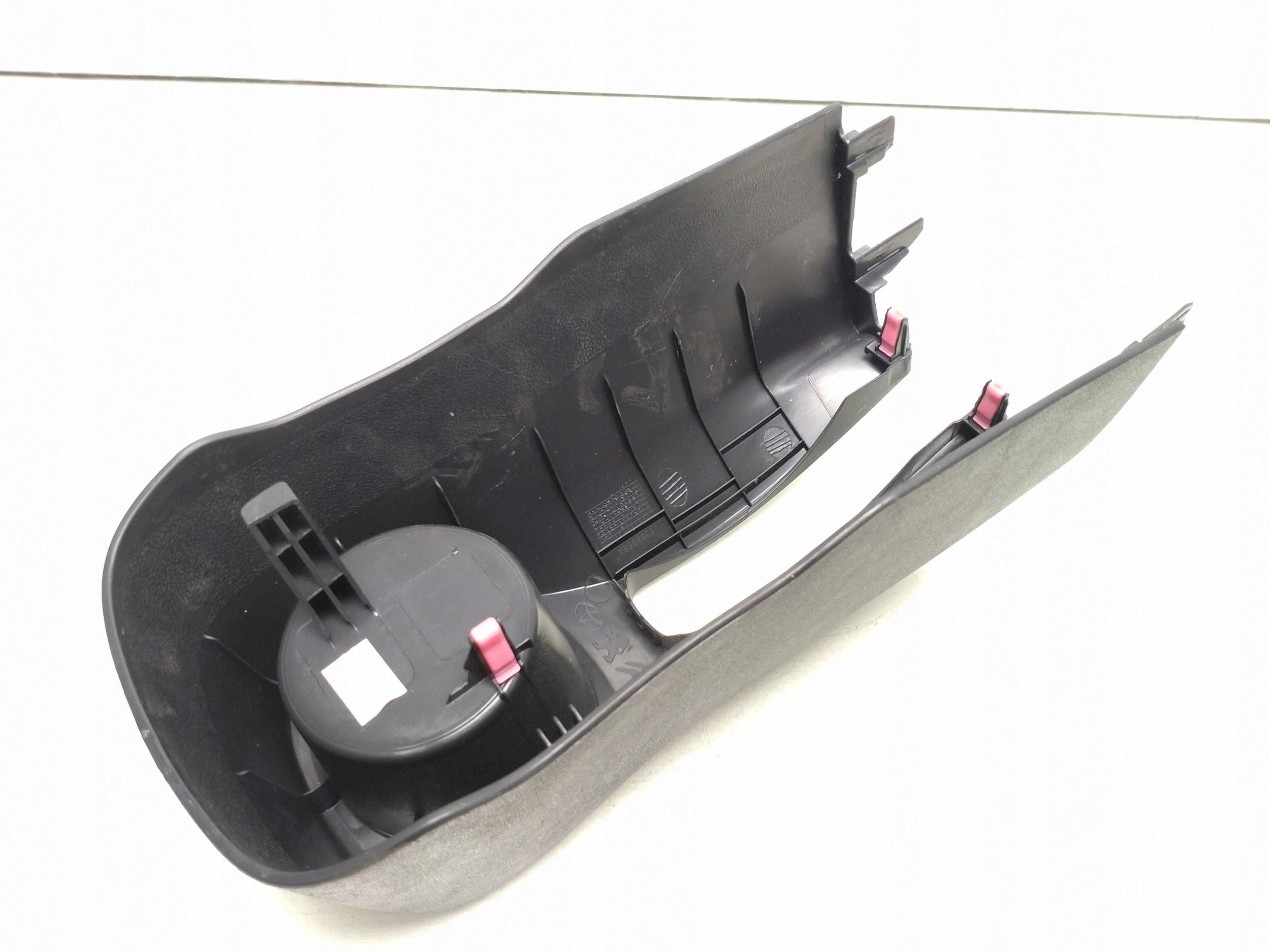 Toyota Aygo AB40 kupinpidike 589040H010 image 5