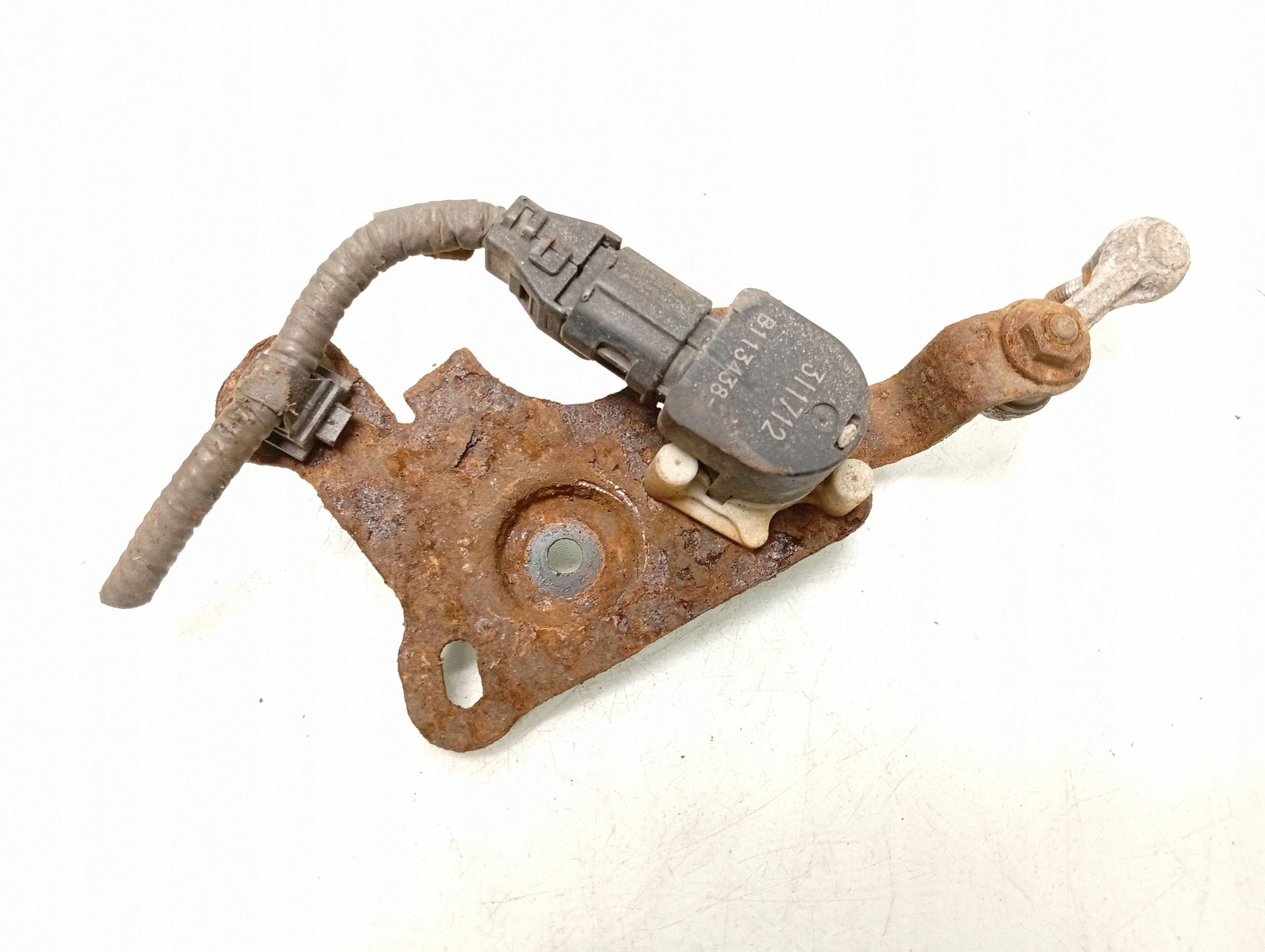 Sensor de Nivelamento Traseiro Toyota Auris E180 B113438 image 2