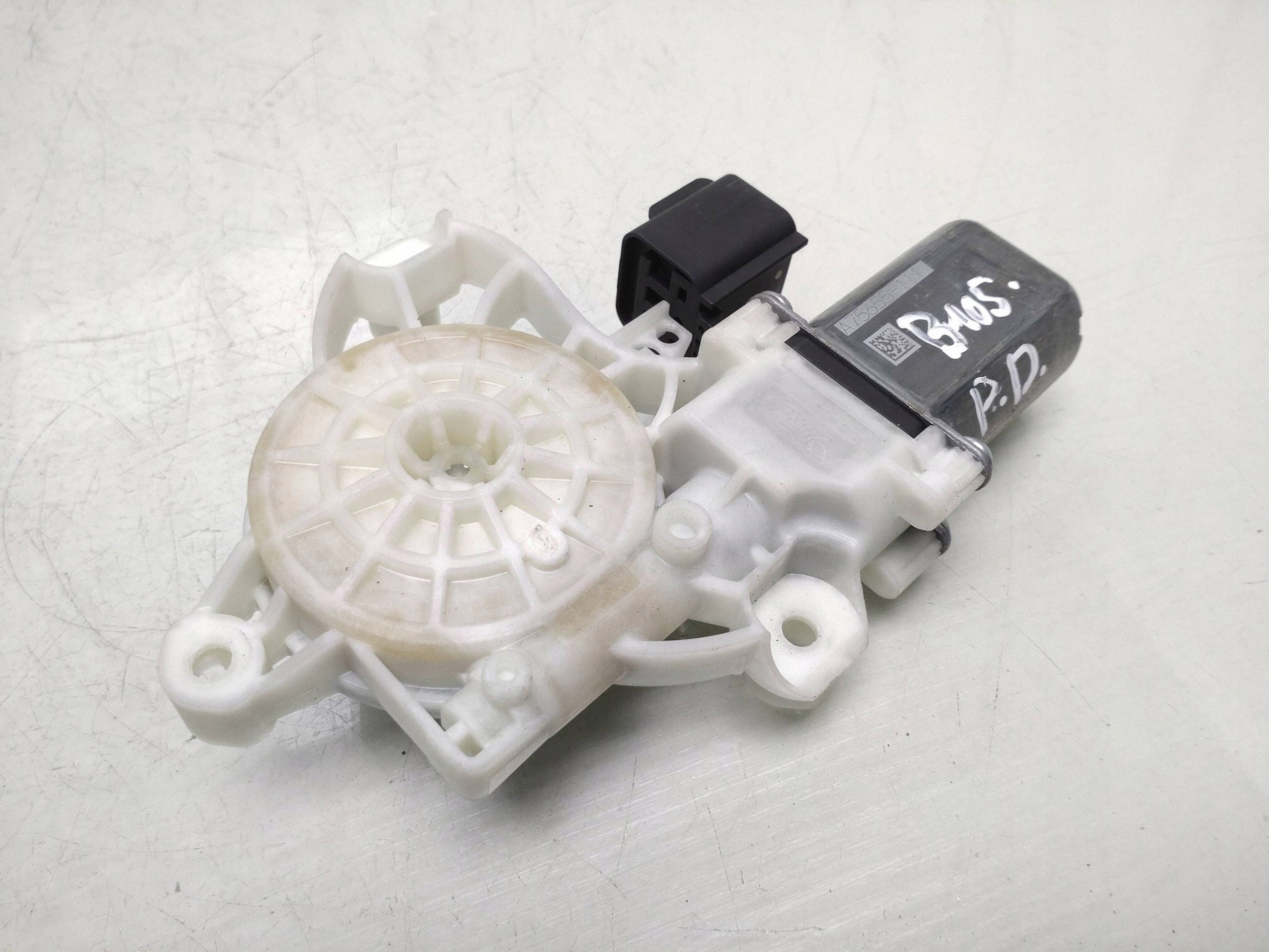 Ford Fiesta MK8 17r- Oikea etuikkunan moottori A75655-111