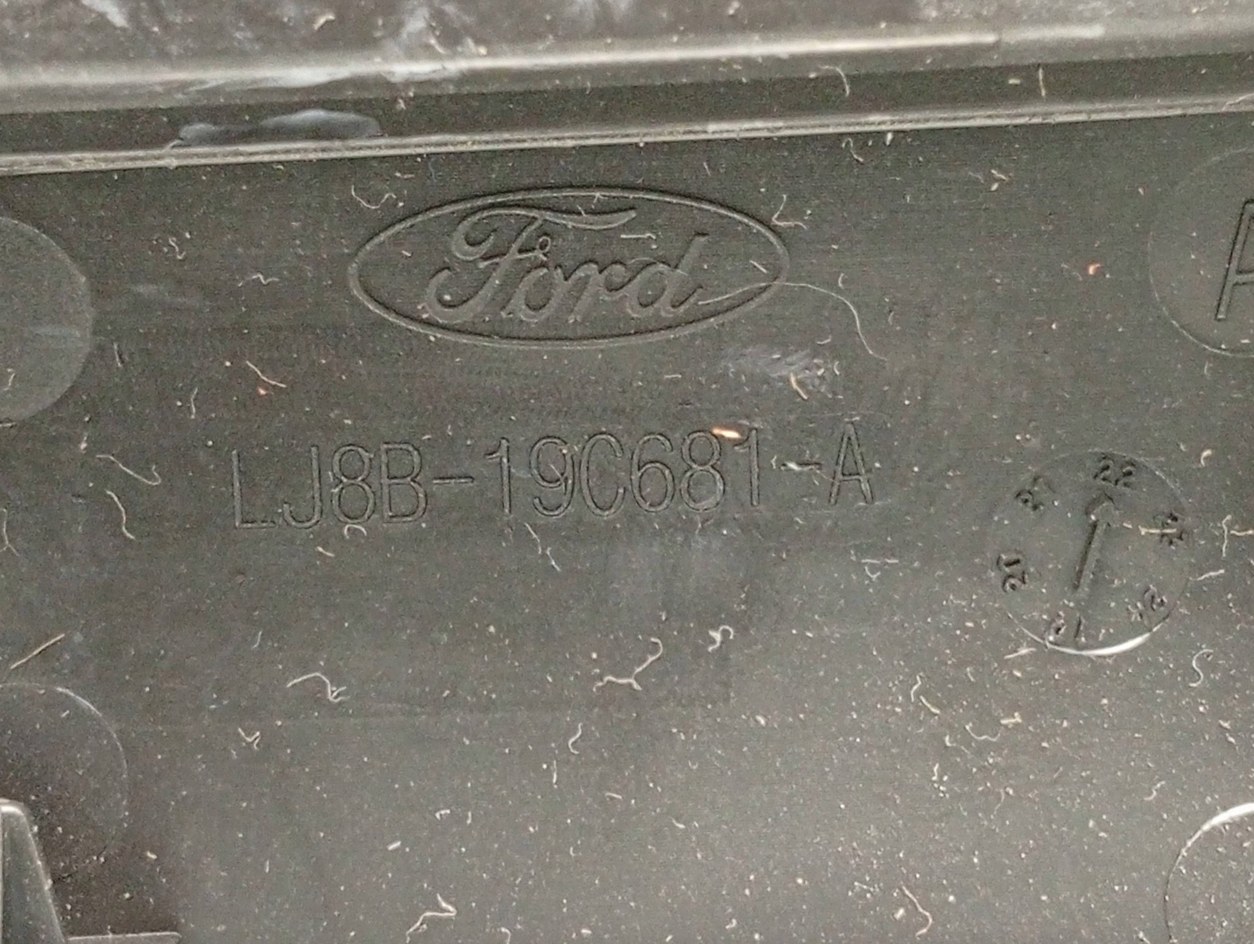 Grade de Ventilação Lateral Ford Mustang Mach-E 2024 image 9