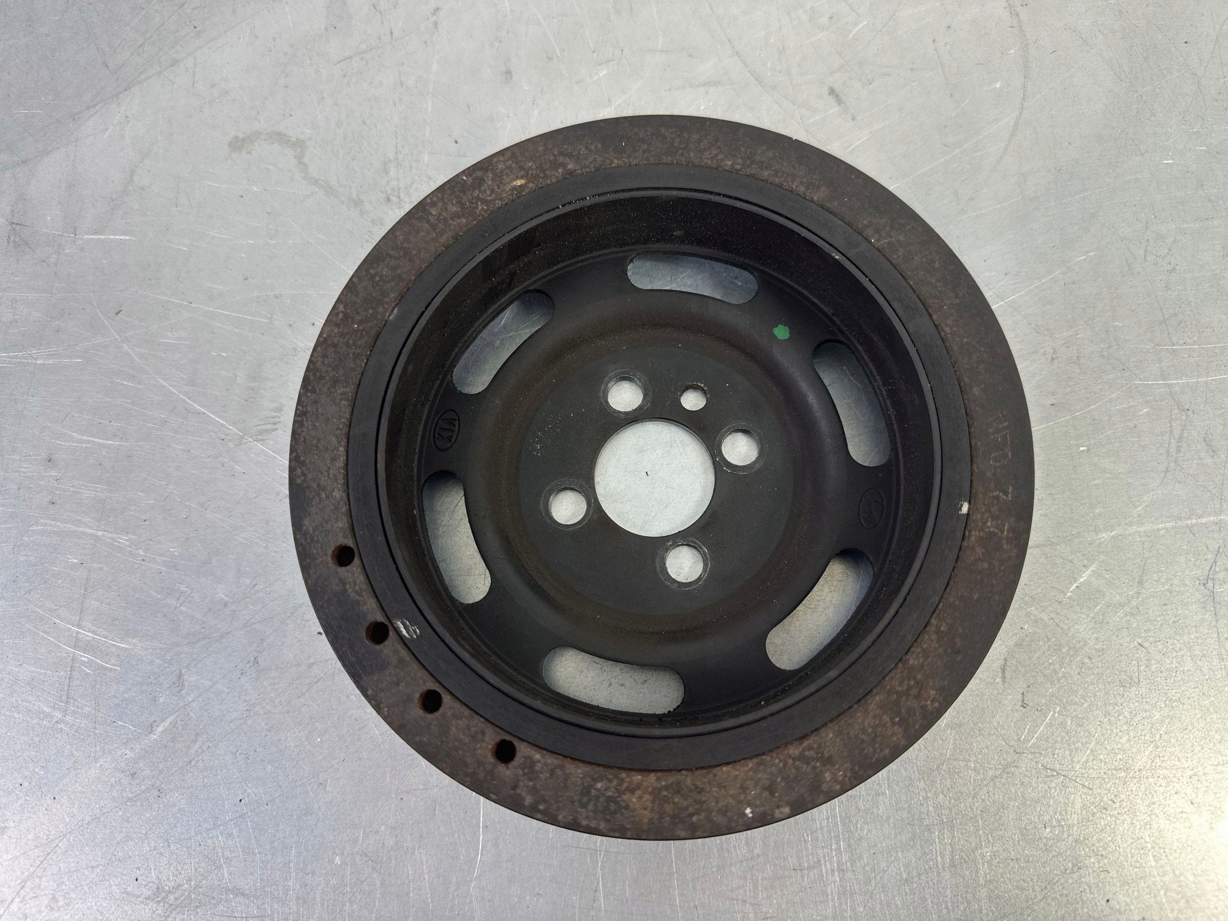 Hyundai OE 231242A003 remskiva vevaxel, begagnad