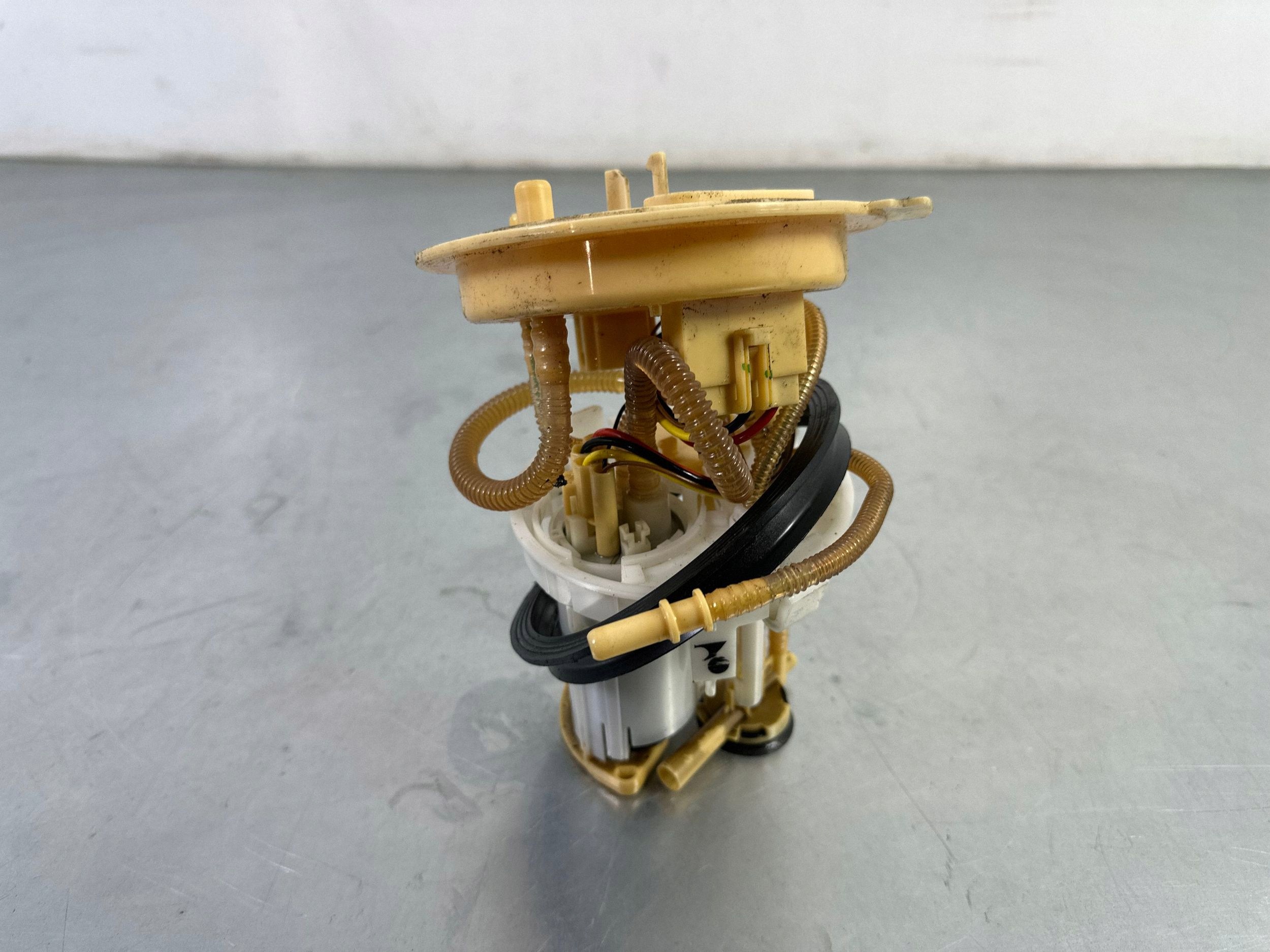 Pompe à carburant Audi A4 Allroad B9 2017 8W0919088 image 4
