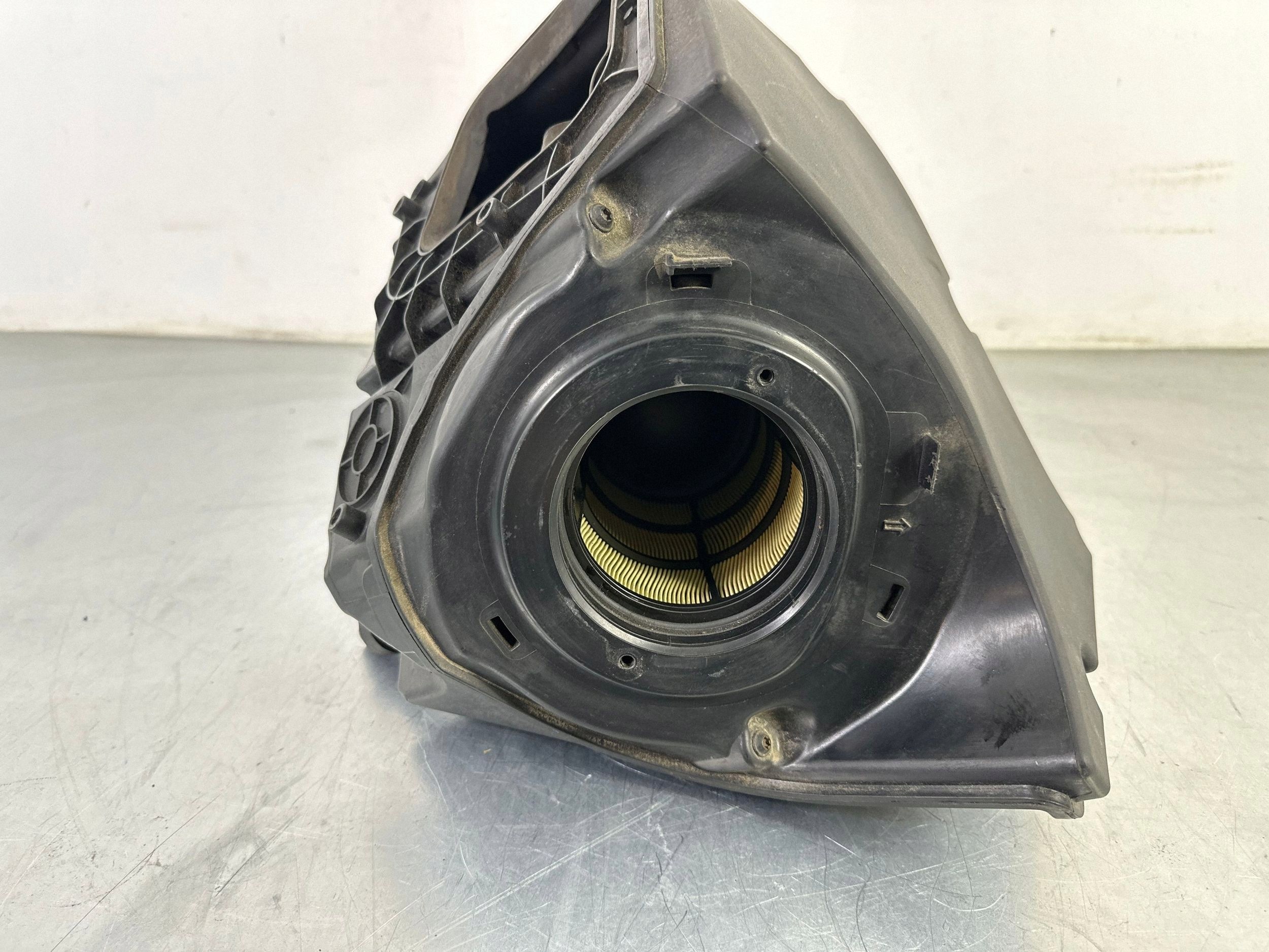 Audi OE 8W0133835T Luftfiltergehäuse image 7