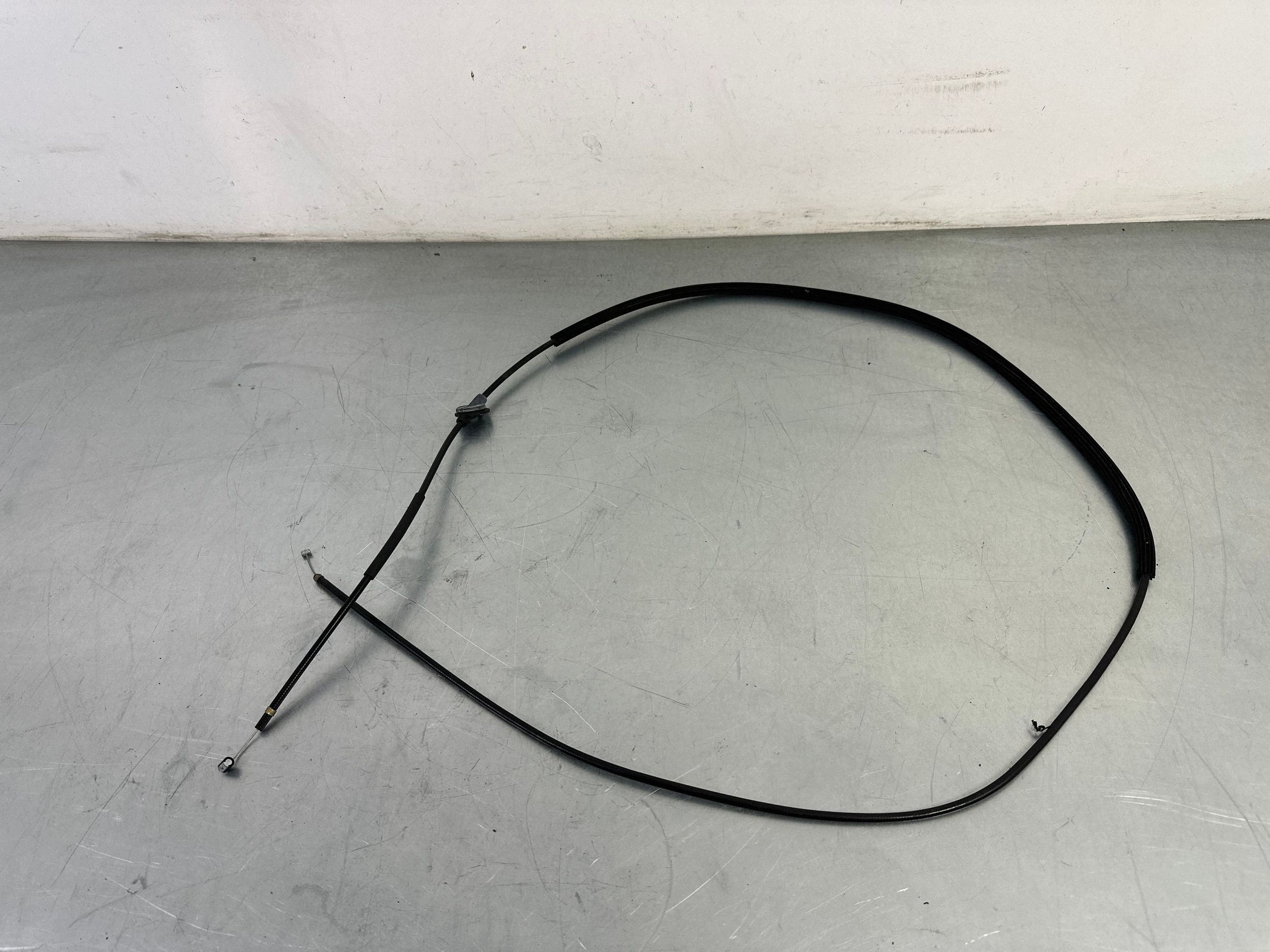 8W1823535 Câble de capot Audi A4 Allroad B9 2017 Diesel image 2