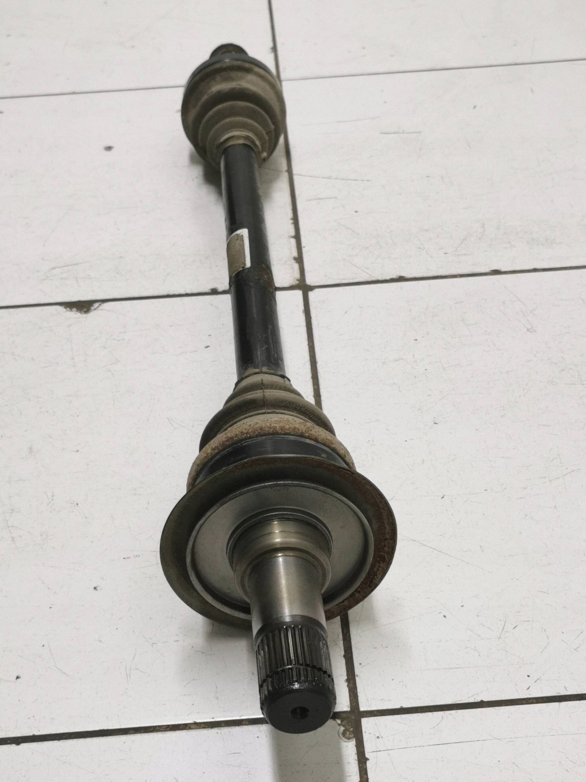 2009 BMW 5 GT F07 Rear Axle Shaft 7566075al