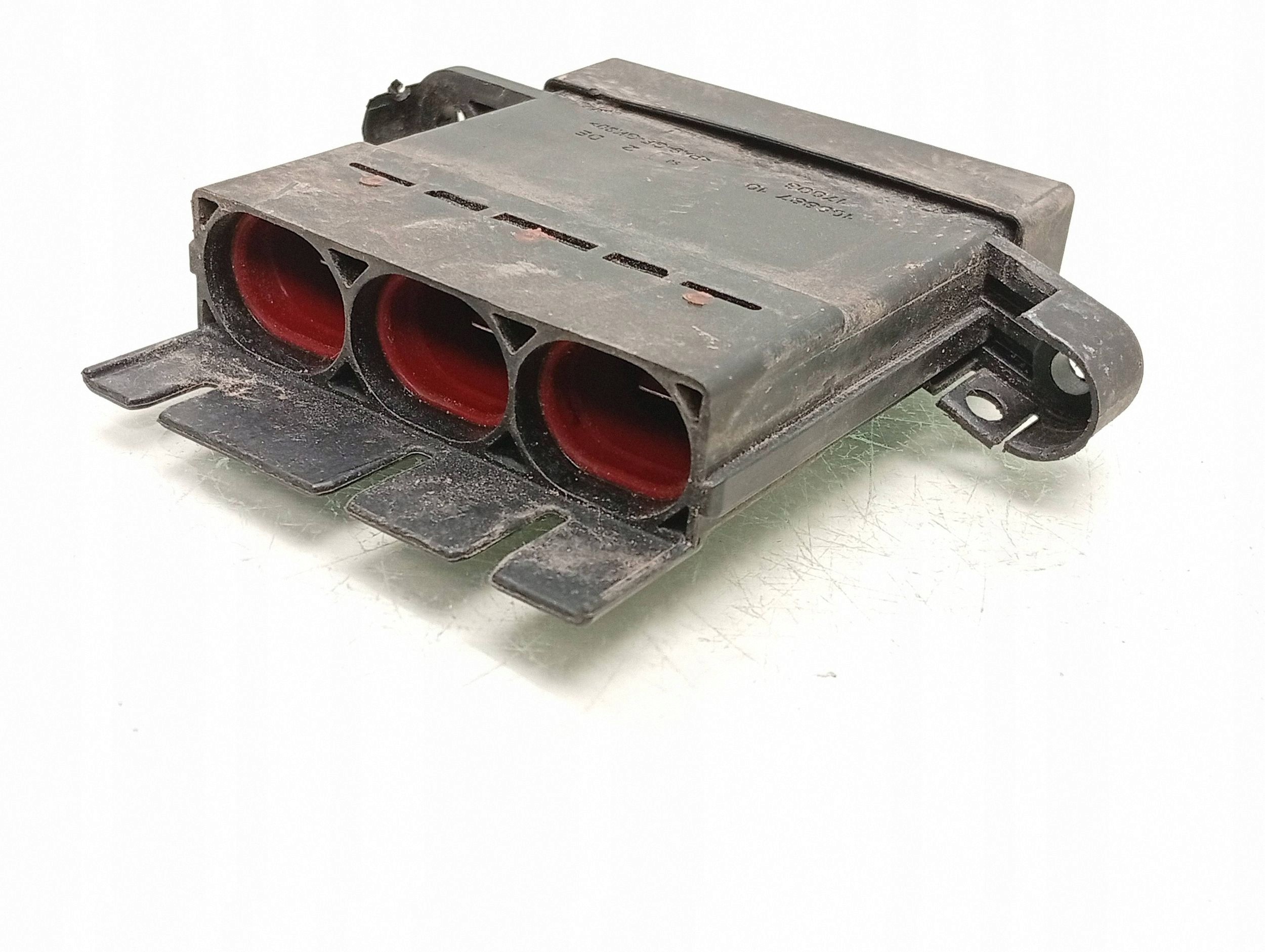 BMW F10 F11 LCI Relais Stromverteiler 9153418 image 2
