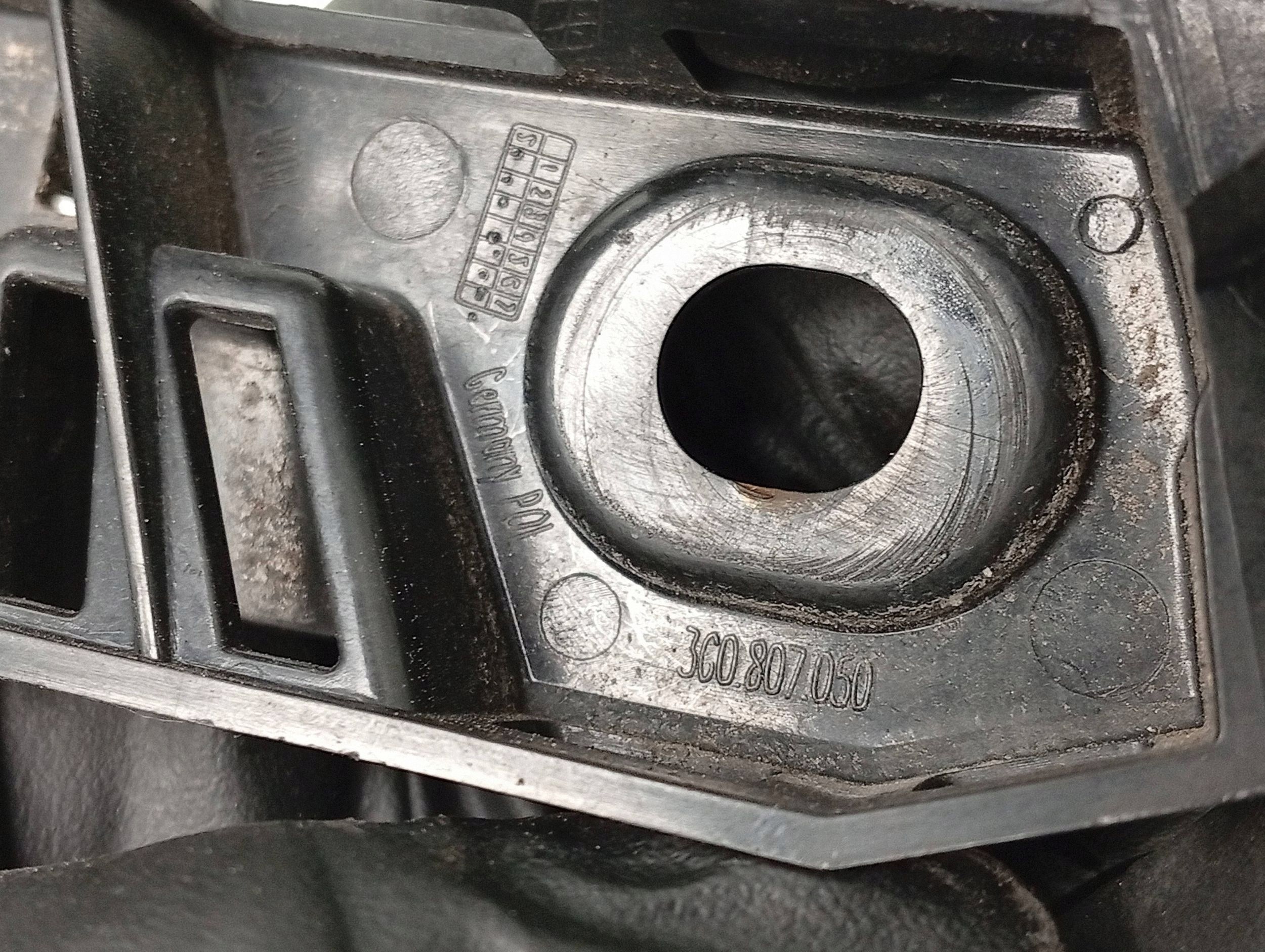 Support d'aile VW Passat B8 3G0807050 image 4