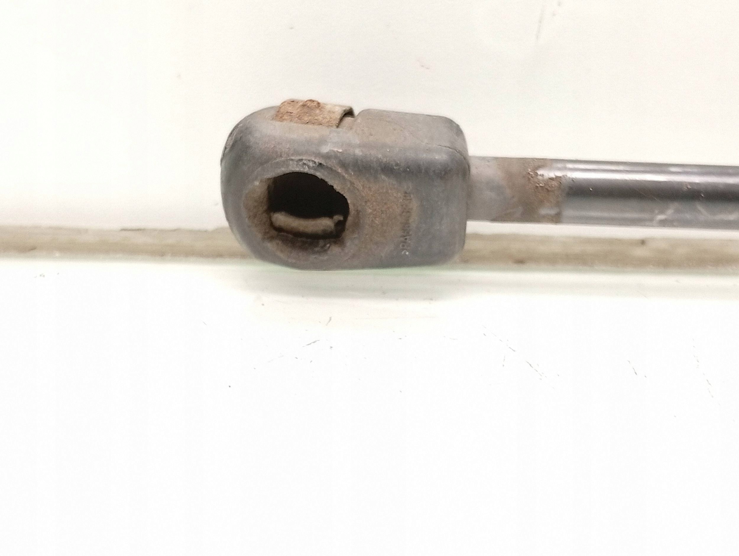 Atuador da tampa do porta-malas VW Passat B8 3G9627550B