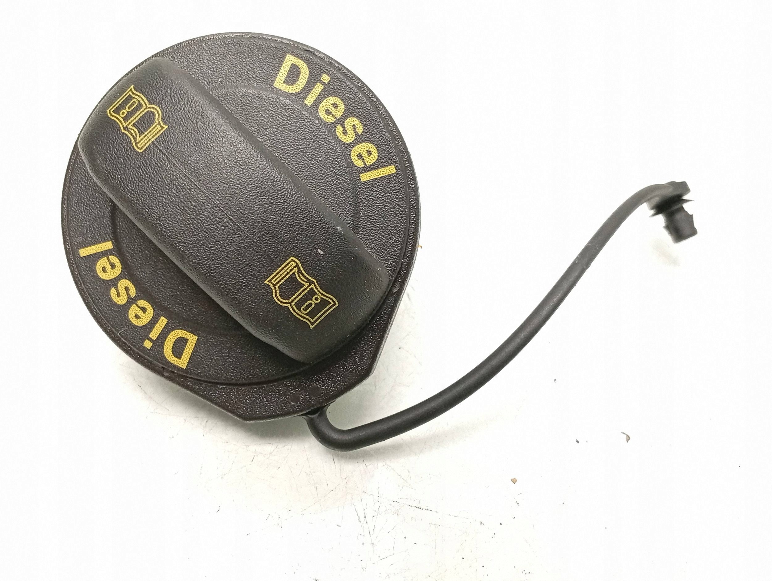 Bouchon de réservoir VW Passat B8 3AA201556 image 2