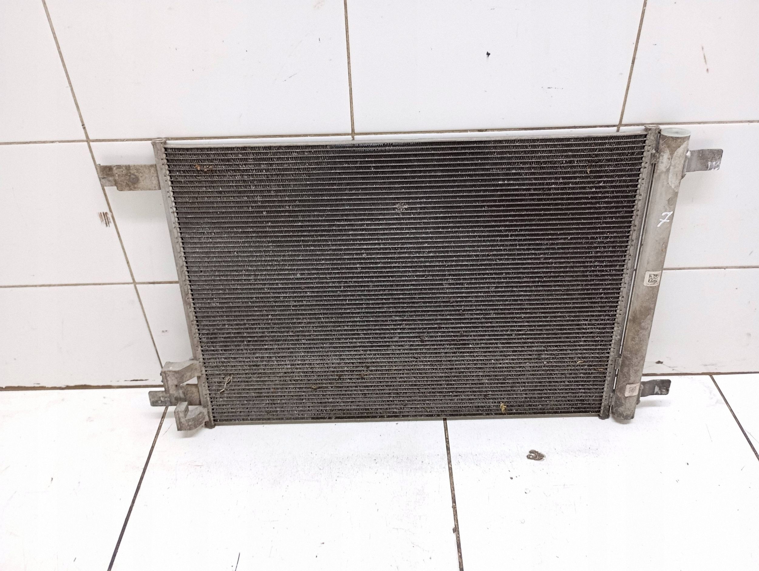 Condenseur clim VW Passat B8 5Q0816411B image 2