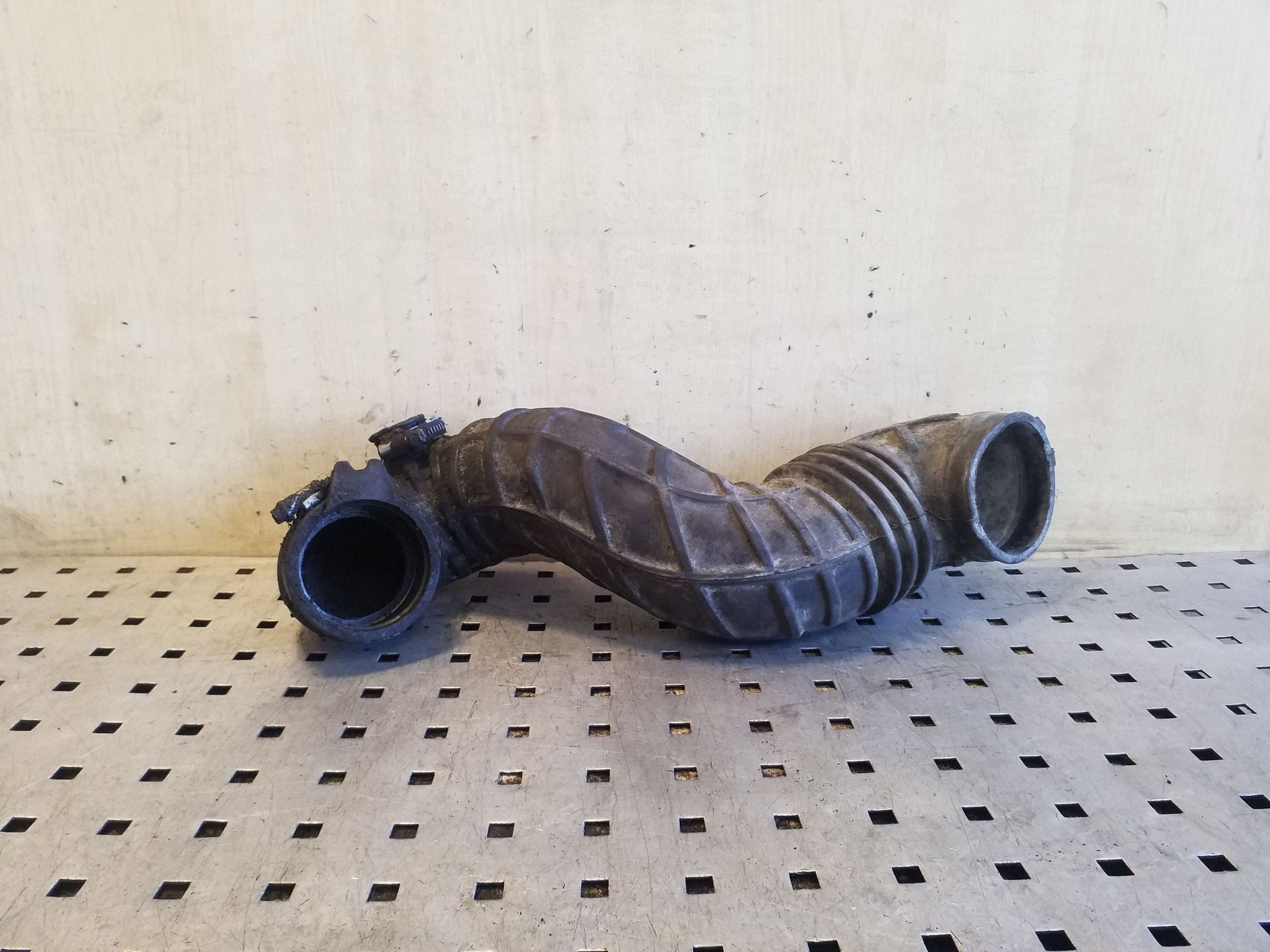 Durite de Turbo Audi A6 S6 C4 4A0145757A image 2