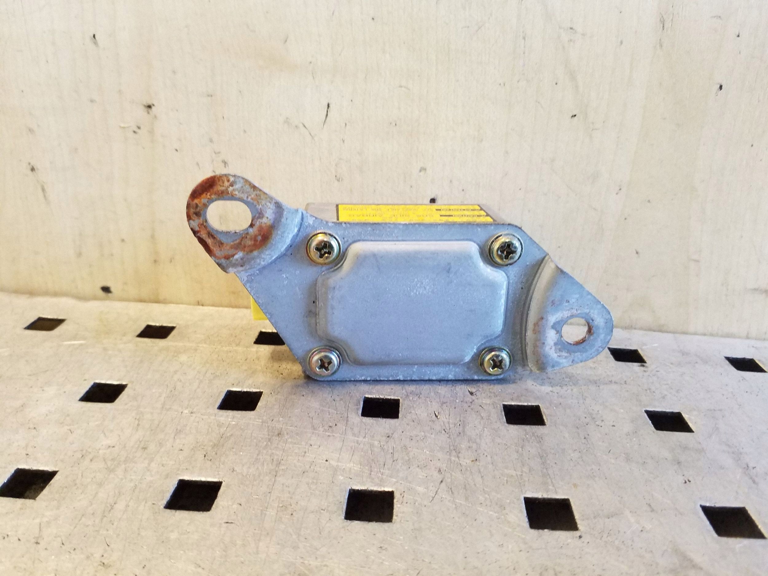 Airbag Crash Sensor SUBARU OUTBACK 98235SA010 image 4