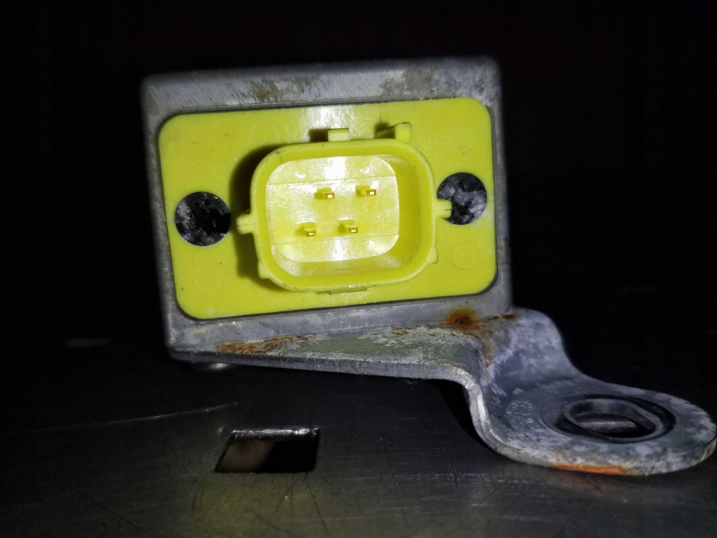 Airbag Crash Sensor SUBARU OUTBACK 98235SA010 image 5