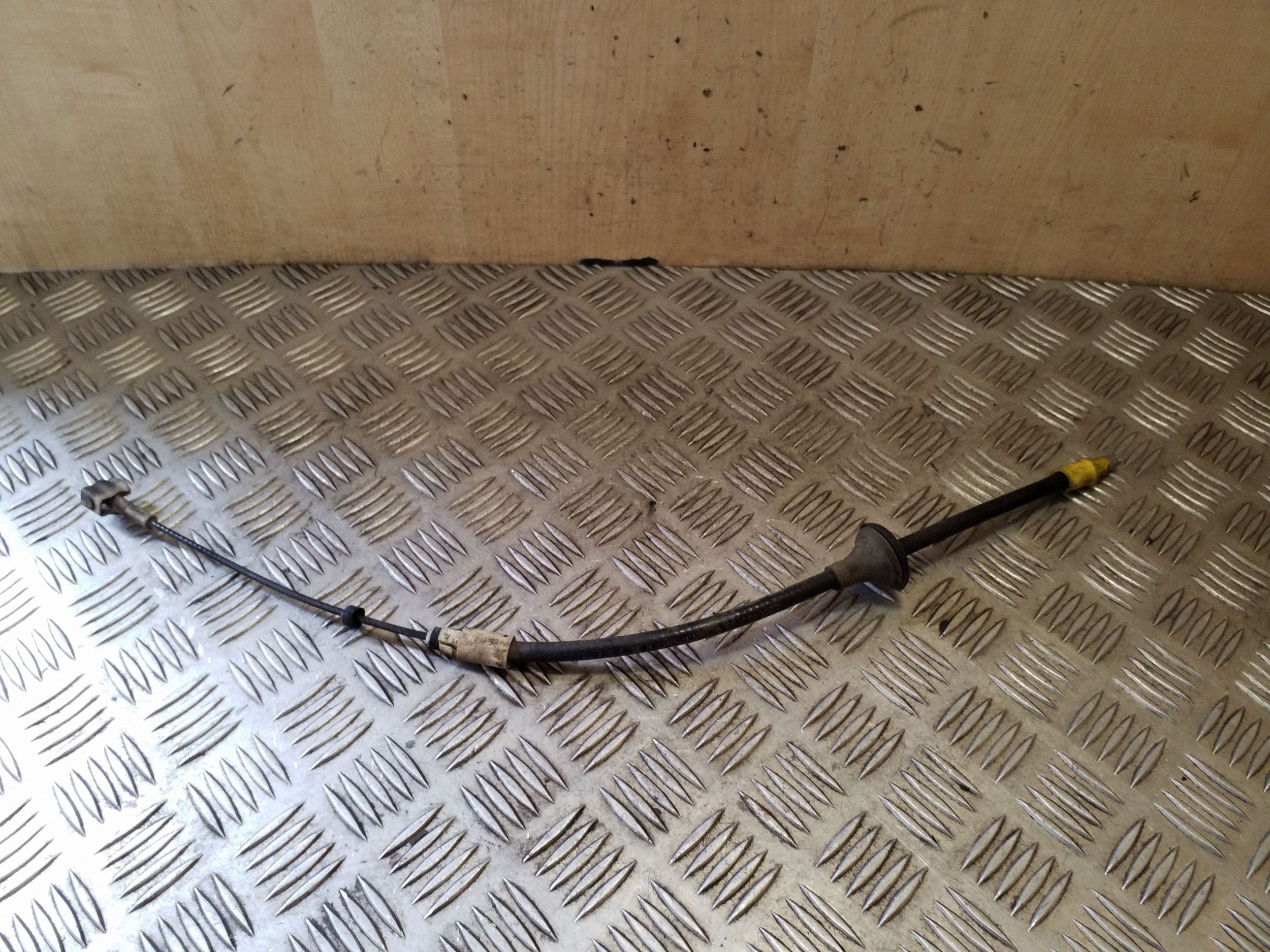 Handbremsenteile Renault Trafic II (X83) image 2