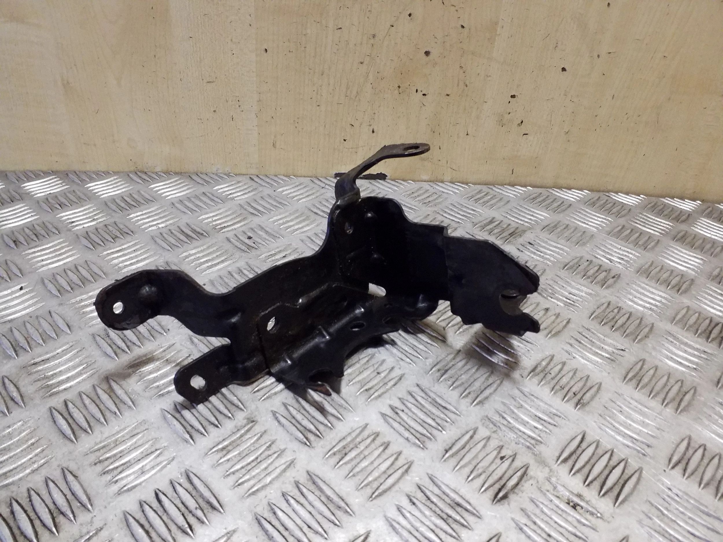Soporte bomba ABS Renault Master III 478405137R image 2