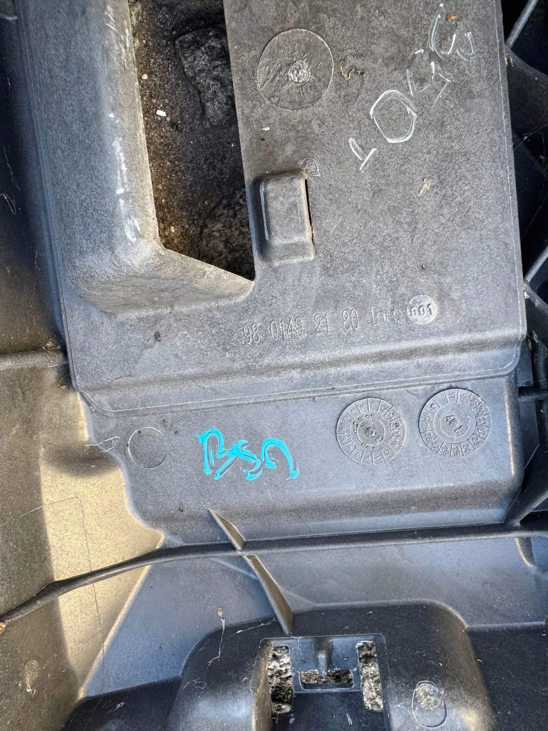 Voorbumper Peugeot 208 9801492180 image 5