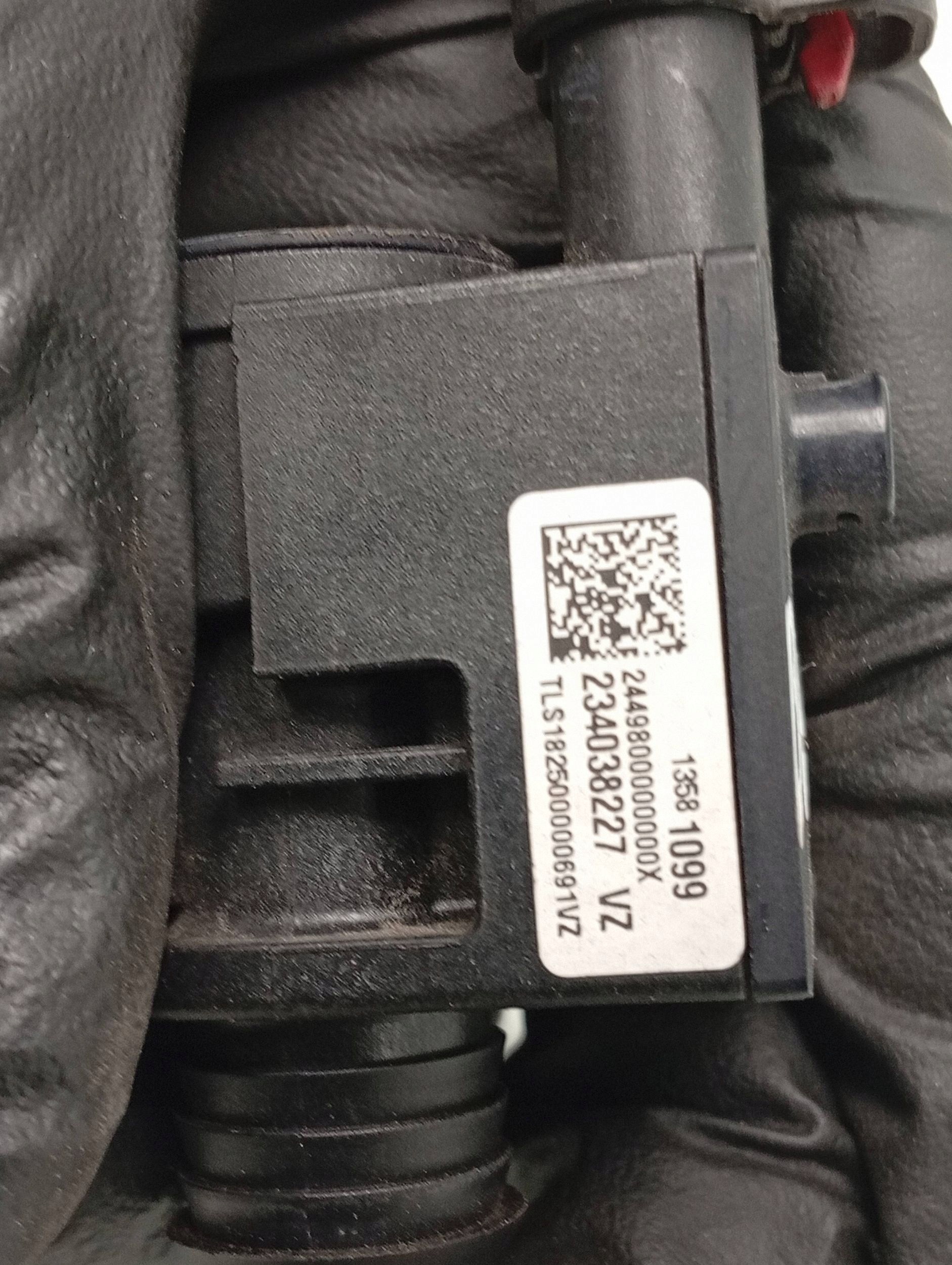Sensor Opel Astra K 13581099 Usado image 7
