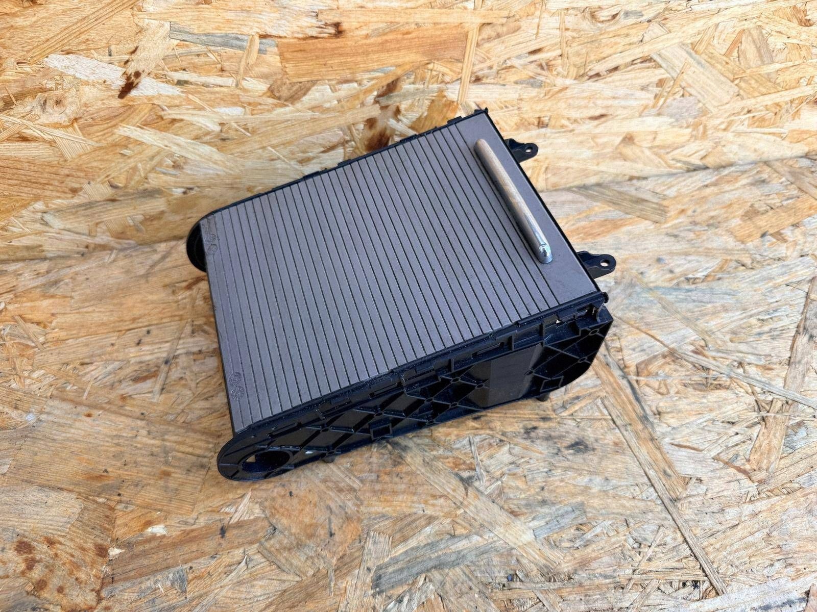Support de gobelet VW Passat B6 05- EU 3C0858329A image 2
