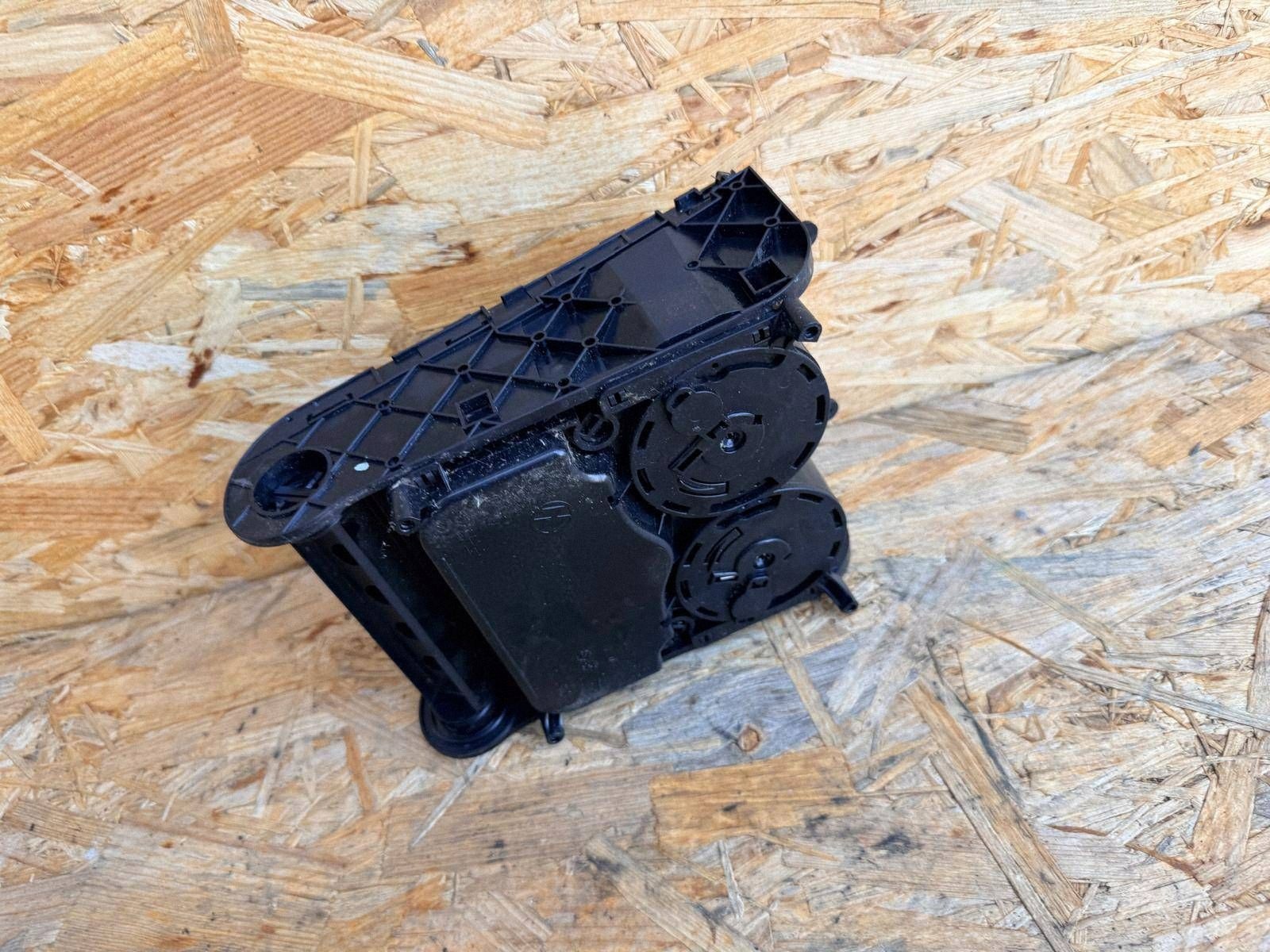 Support de gobelet VW Passat B6 05- EU 3C0858329A image 3