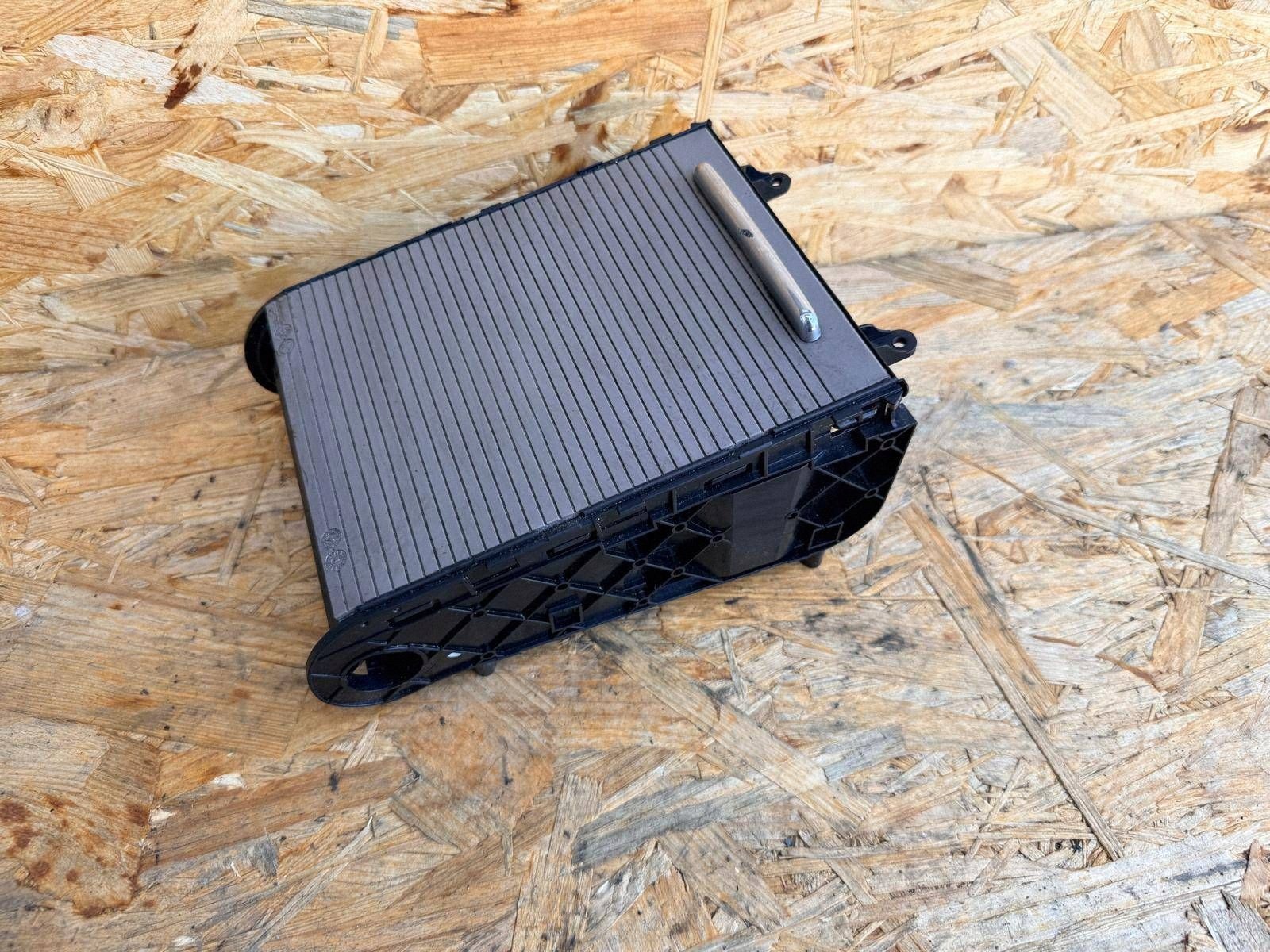 Support de gobelet VW Passat B6 05- EU 3C0858329A image 4