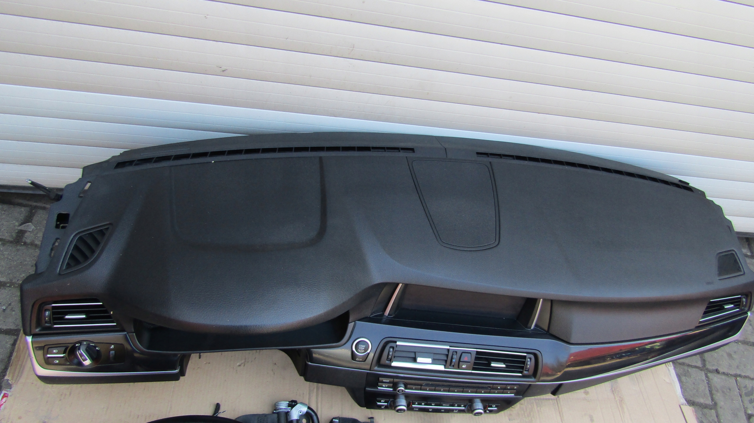 BMW 5 F10 LIFT Deska Konsola Kokpit Komplet