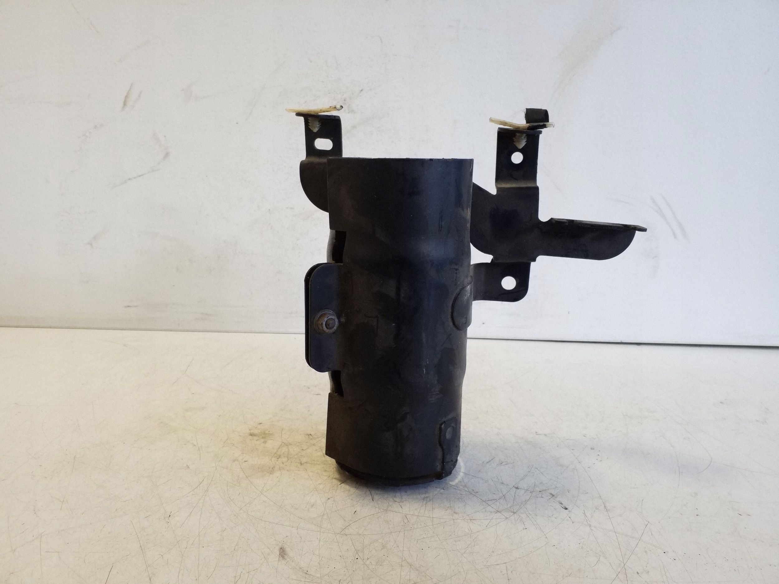 Brandstoffilterbevestiging Audi A6 C6 3.0 TDI 4F0201987E image 2