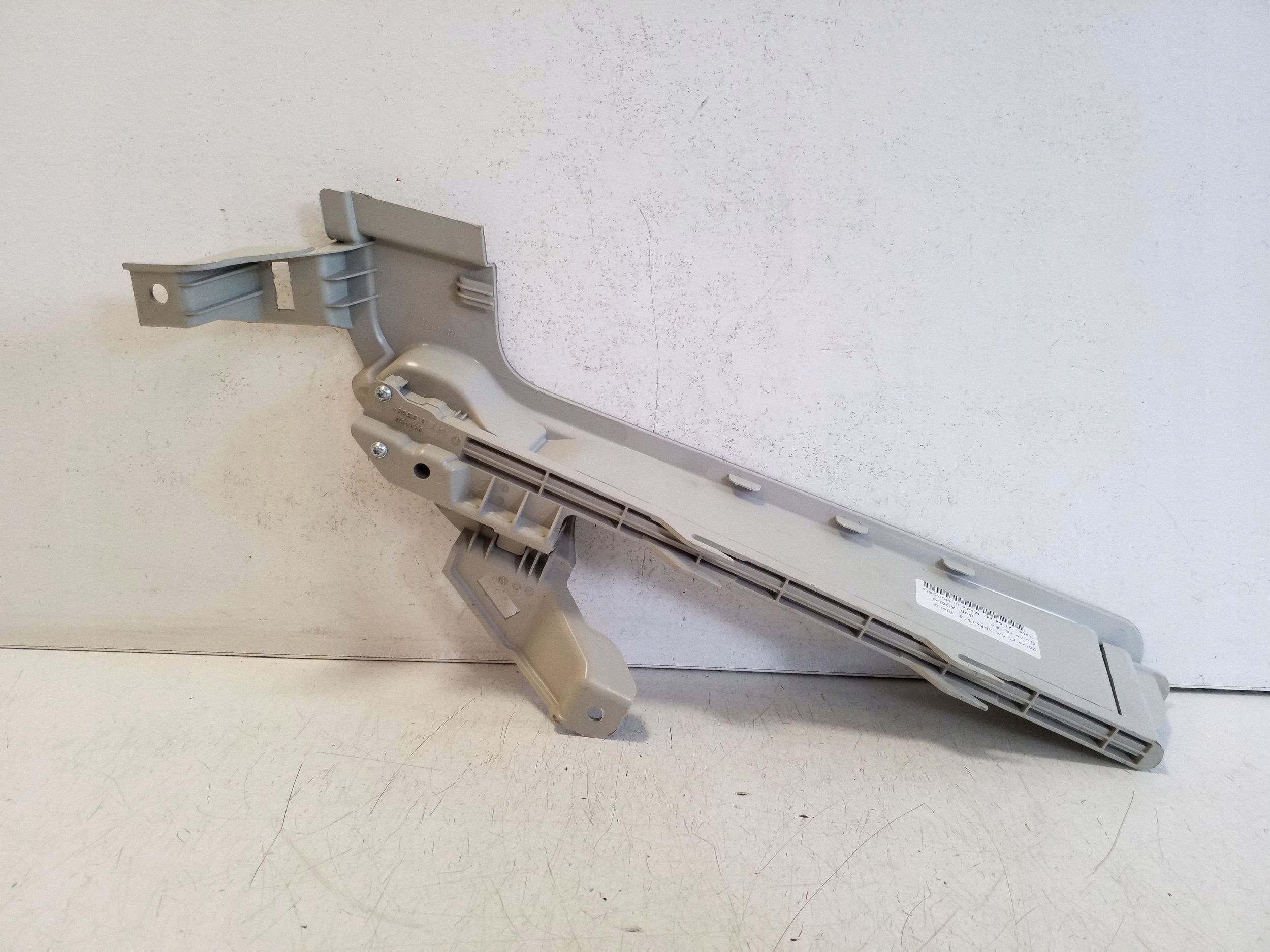 Volvo XC60 2023 Cache-bagages fixation 39841515 image 3