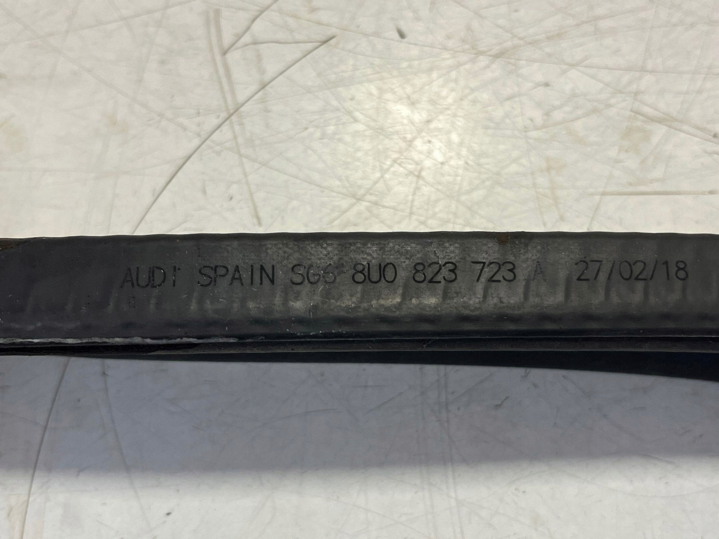Junta de carrocería para Audi Q3 bajo parabrisas OEM 8U0823723A image 3