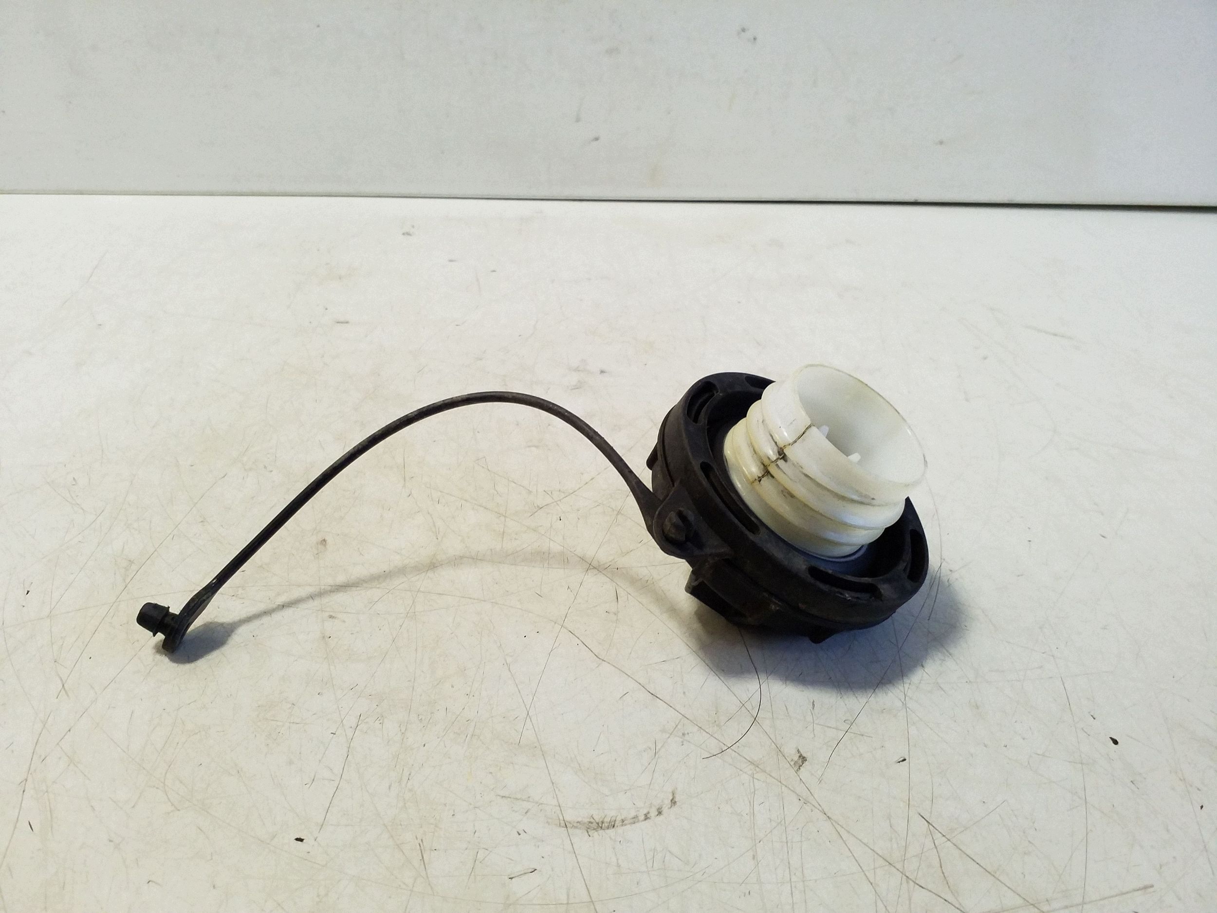 Kia Stonic Bouchon de réservoir de carburant VAL300781 image 3