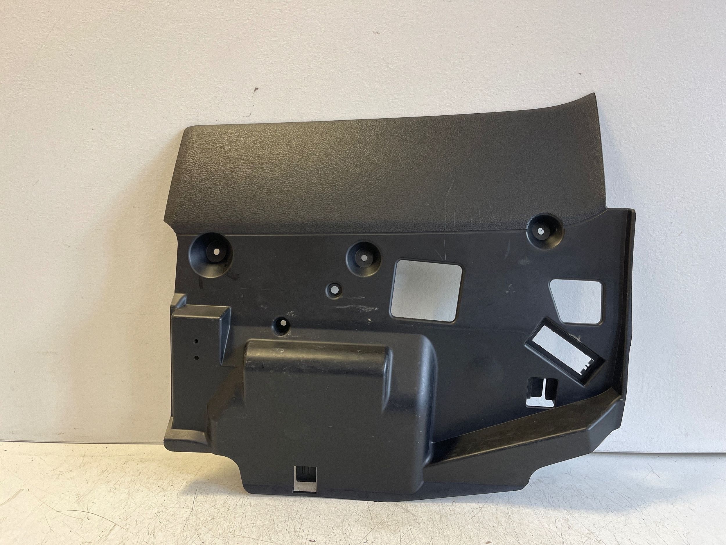 BMW X3 F25 Cache sous volant VAL321485 image 2