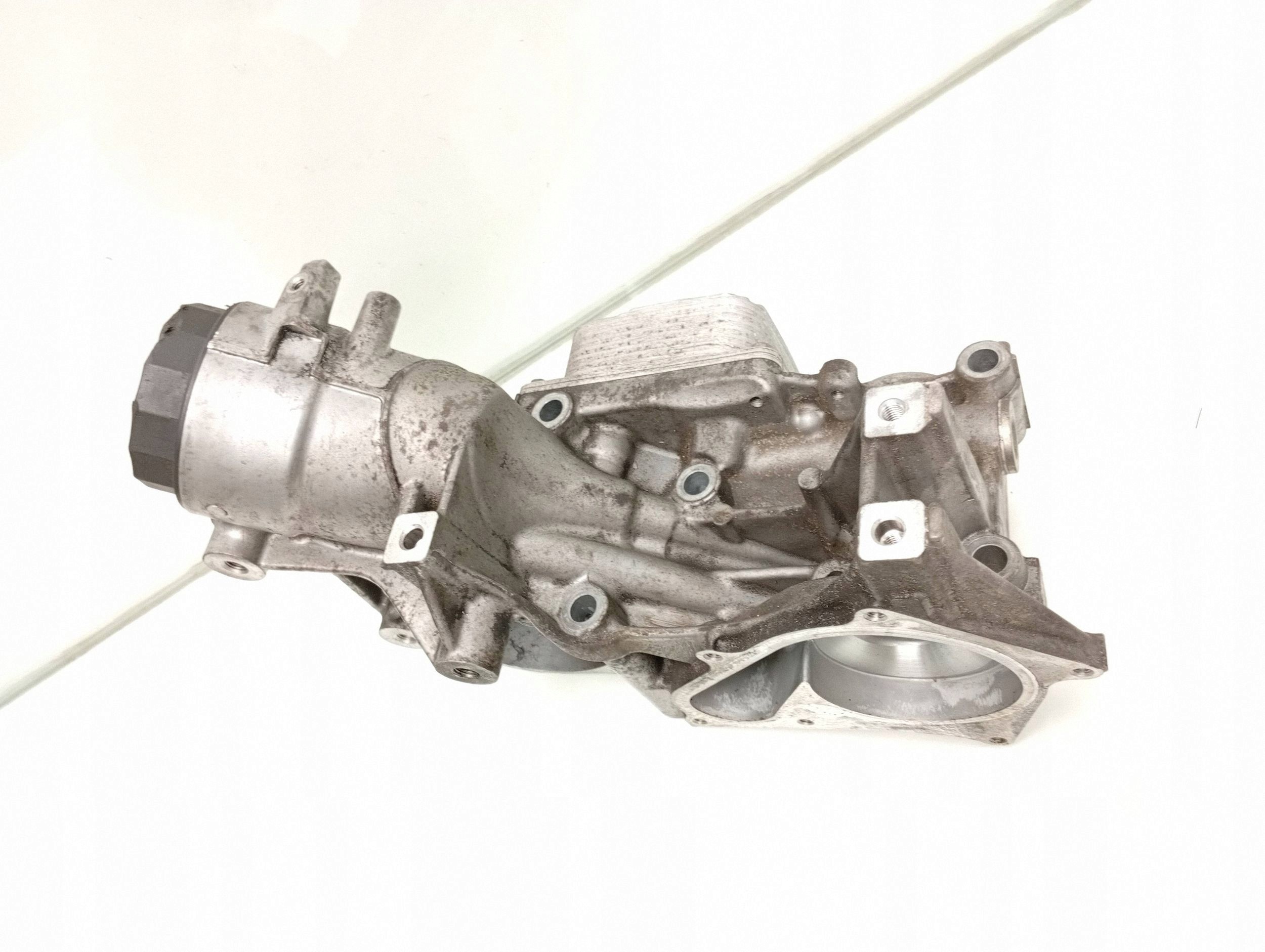 Honda CR-V 3 2.2 i-DTEC oljefilterhus image 3