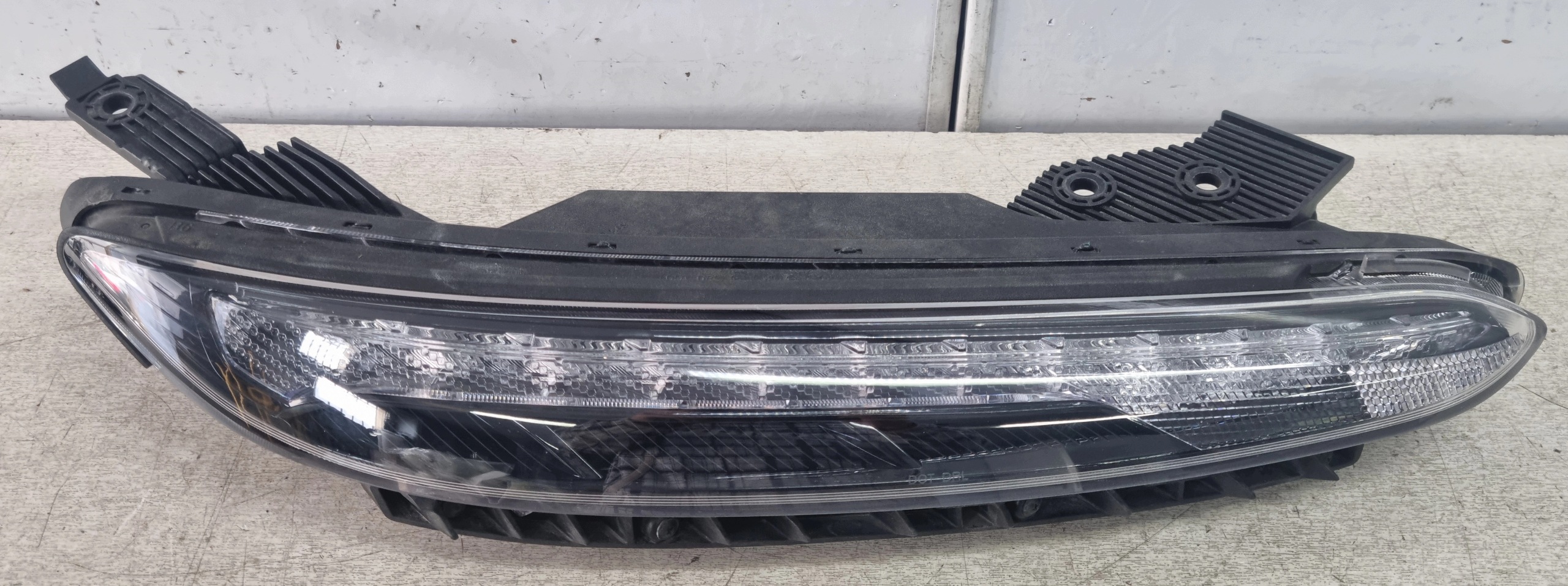 Phare avant droit Hyundai Kona I 92208J9600 image 2