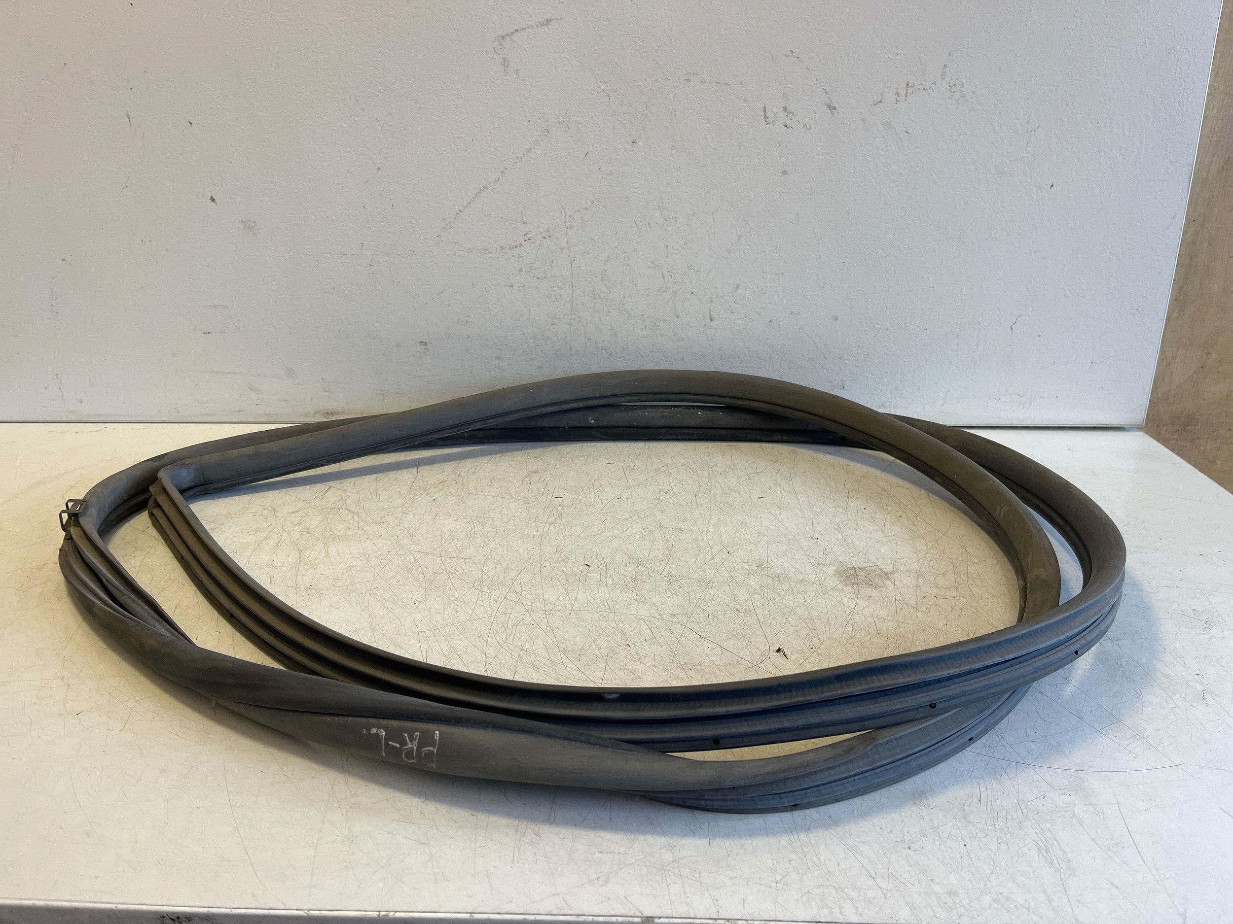 Toyota RAV4 XA20 Deur Voor Links Gebruikt OEM VAL322728