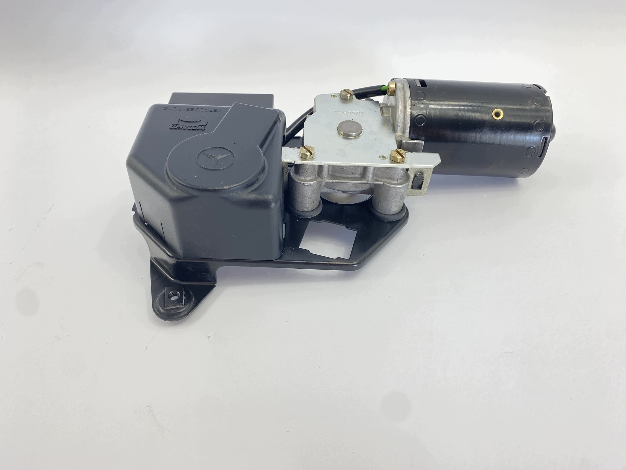Moteur de toit ouvrant Mercedes 190 W201 image 4