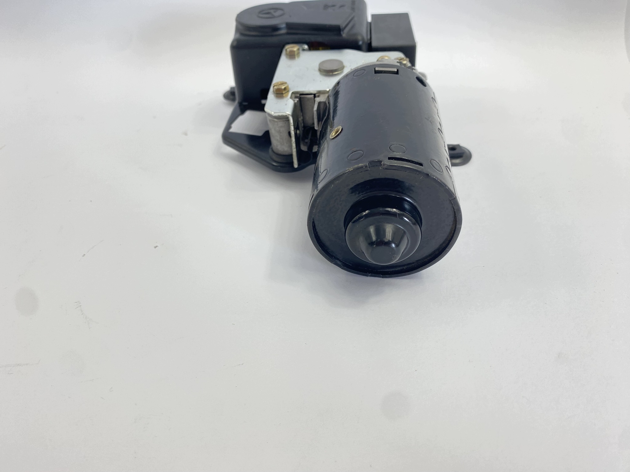 Moteur de toit ouvrant Mercedes 190 W201 image 5