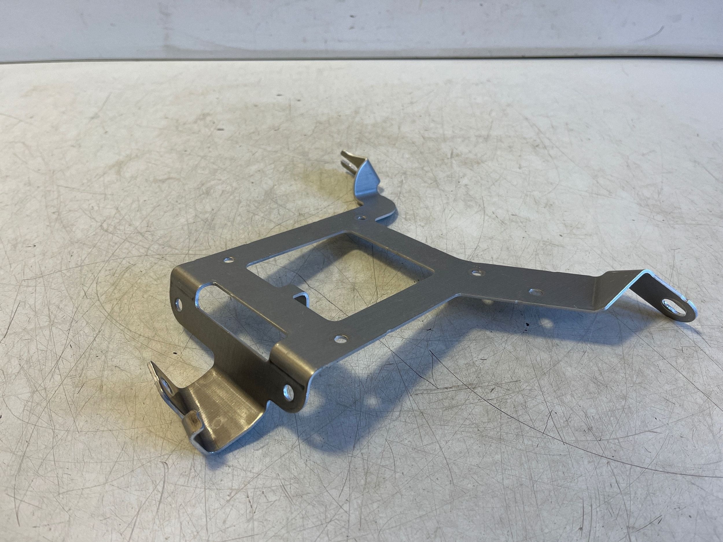PORSCHE TAYCAN 9J1 OTHER INTERNAL PART 9J1907331 image 3