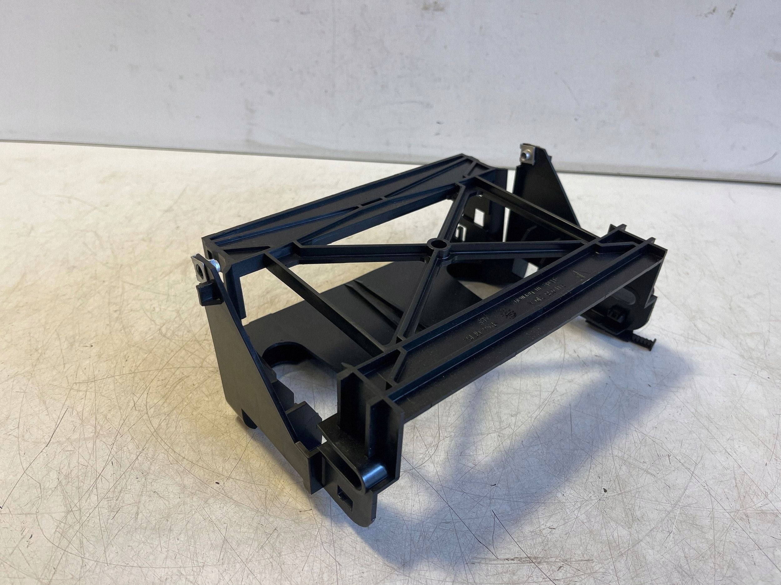 2022 Porsche Taycan 9J1 Another interior part 9J1035210A