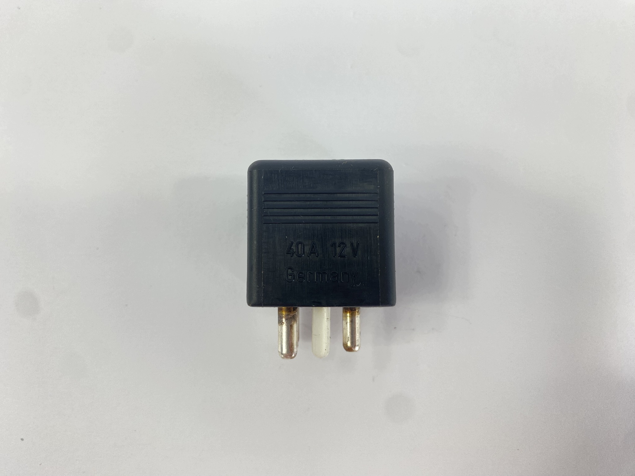 Rele Mercedes W124 0015426819 W126 R129 W201 40A 12V