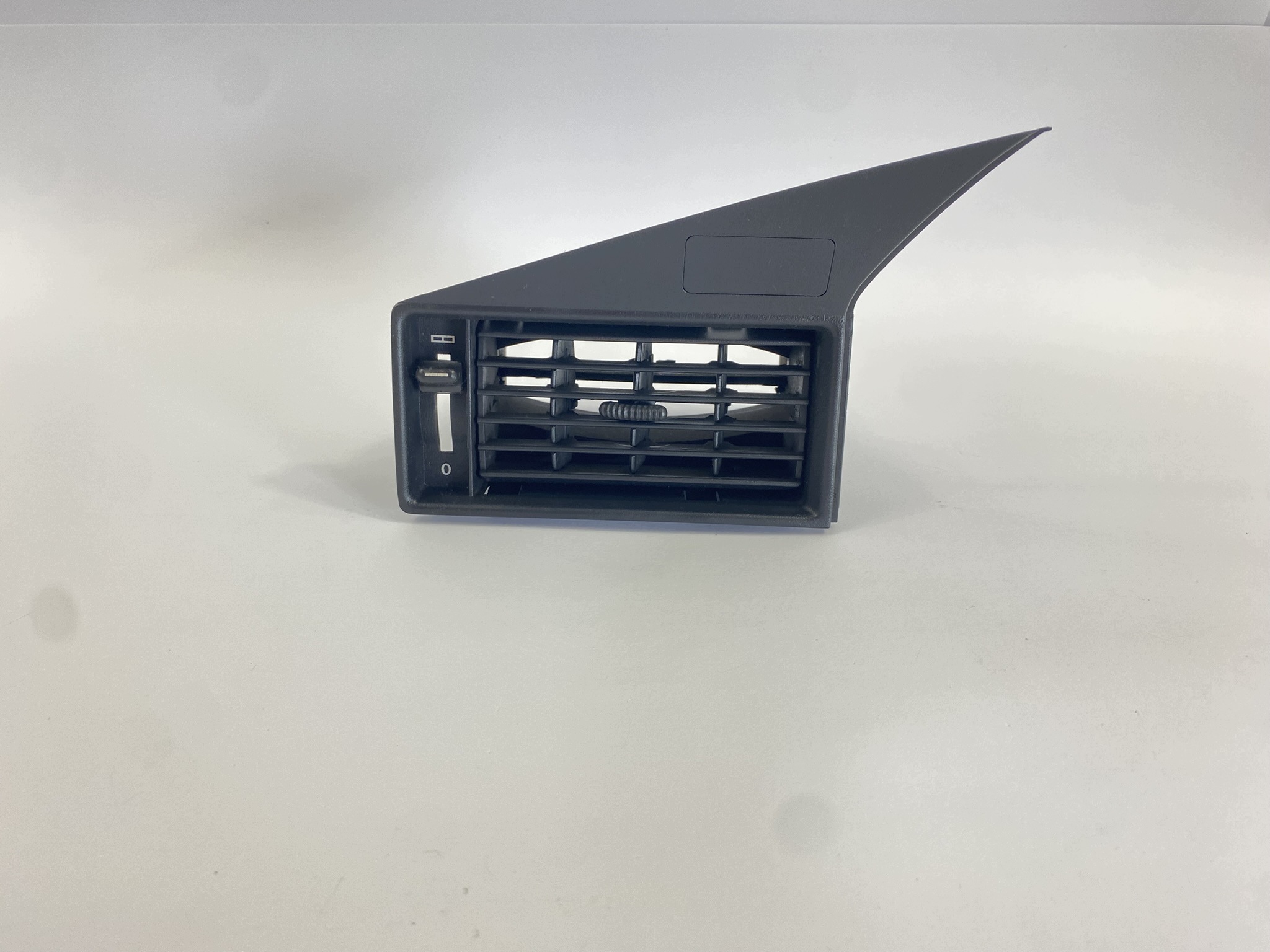Grade de Ventilação Esquerda Mercedes W201 190 Usada image 2