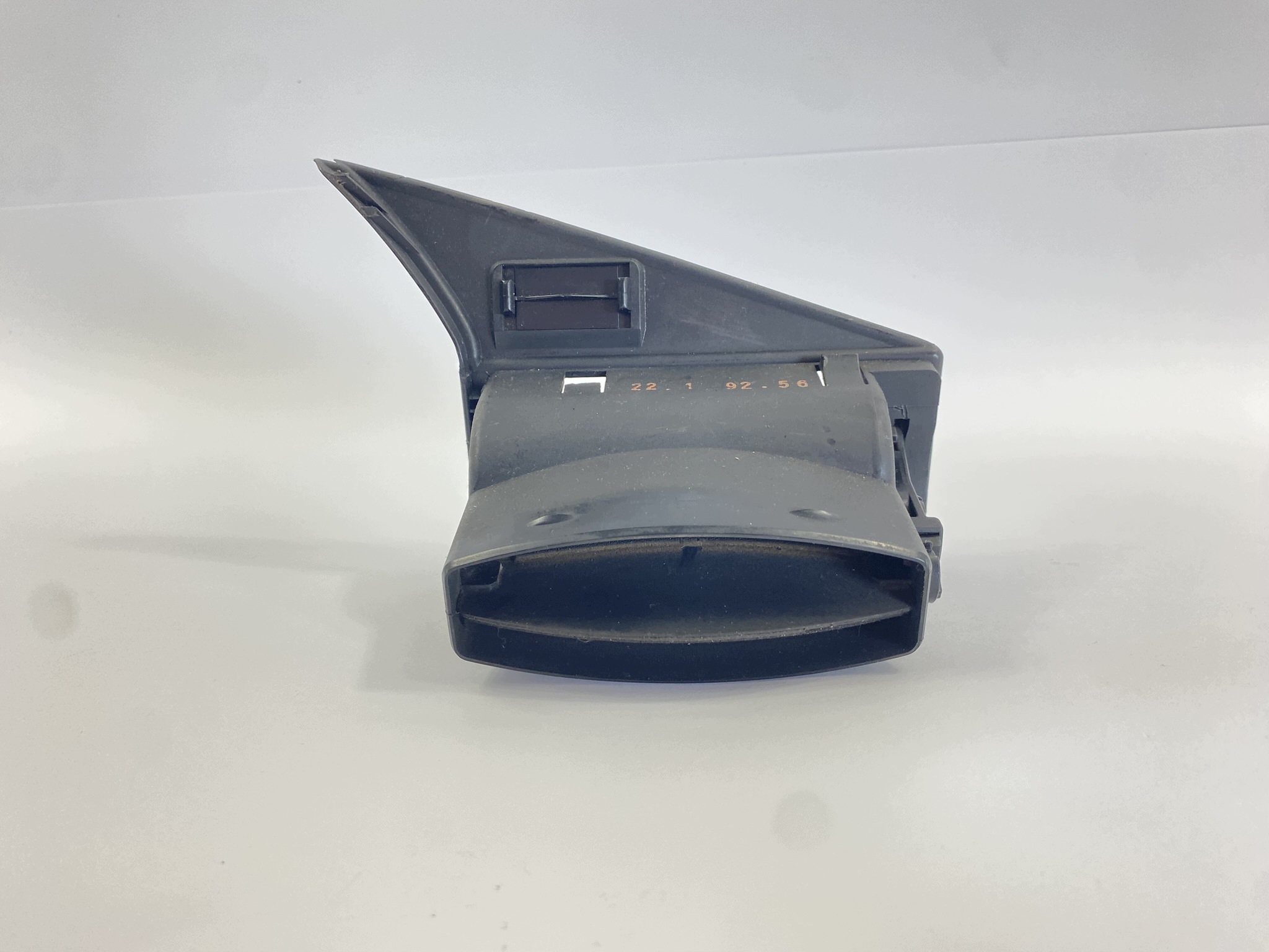 Grade de Ventilação Esquerda Mercedes W201 190 Usada image 4