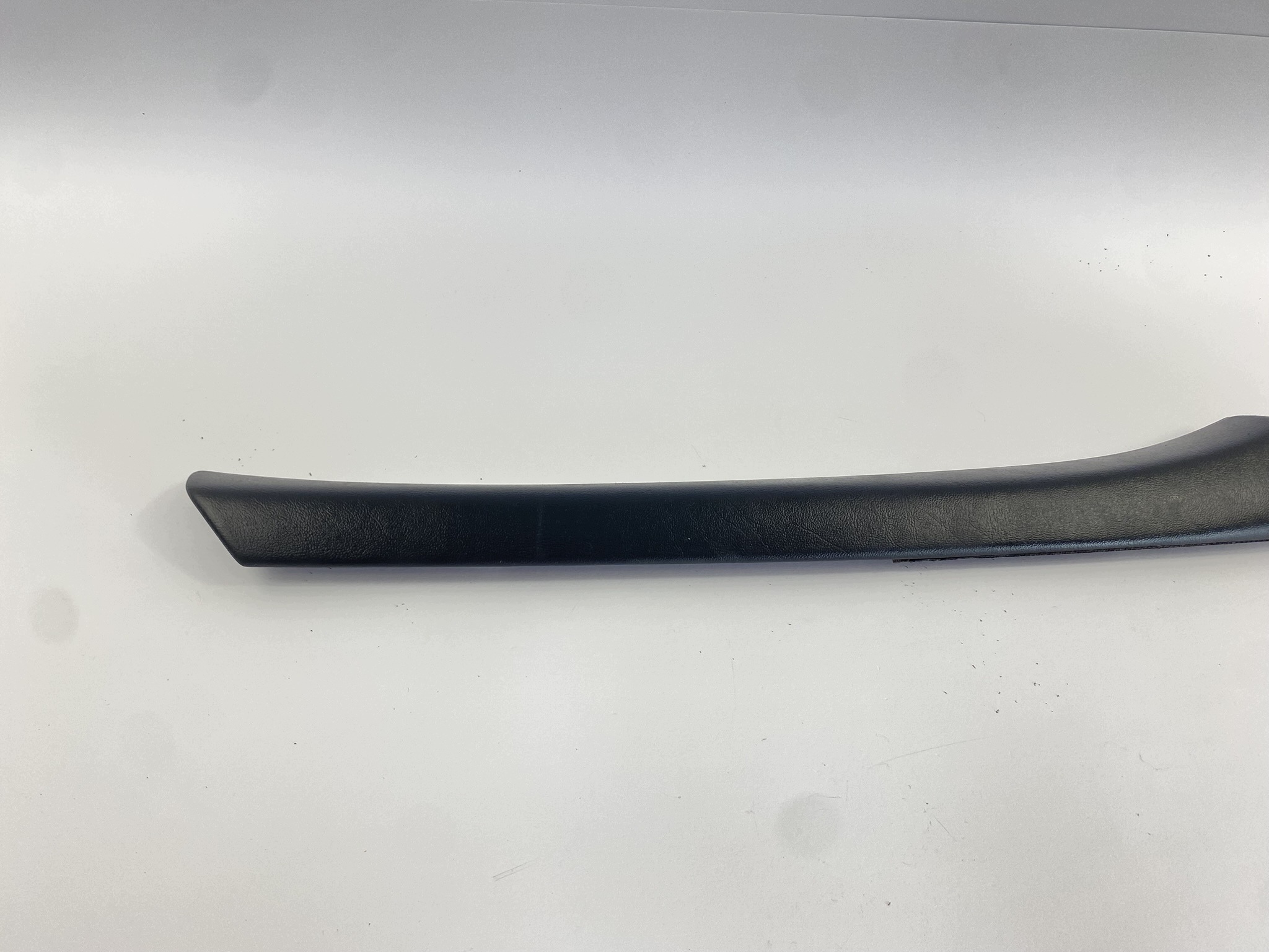 A-stolpe täckpanel höger Mercedes W201 image 7