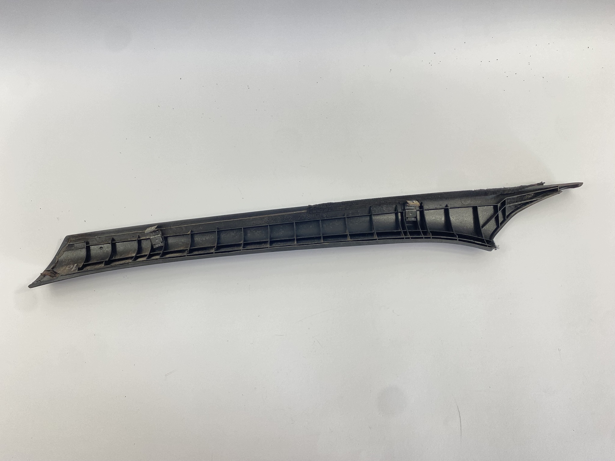 A-stolpe täckpanel höger Mercedes W201 image 9